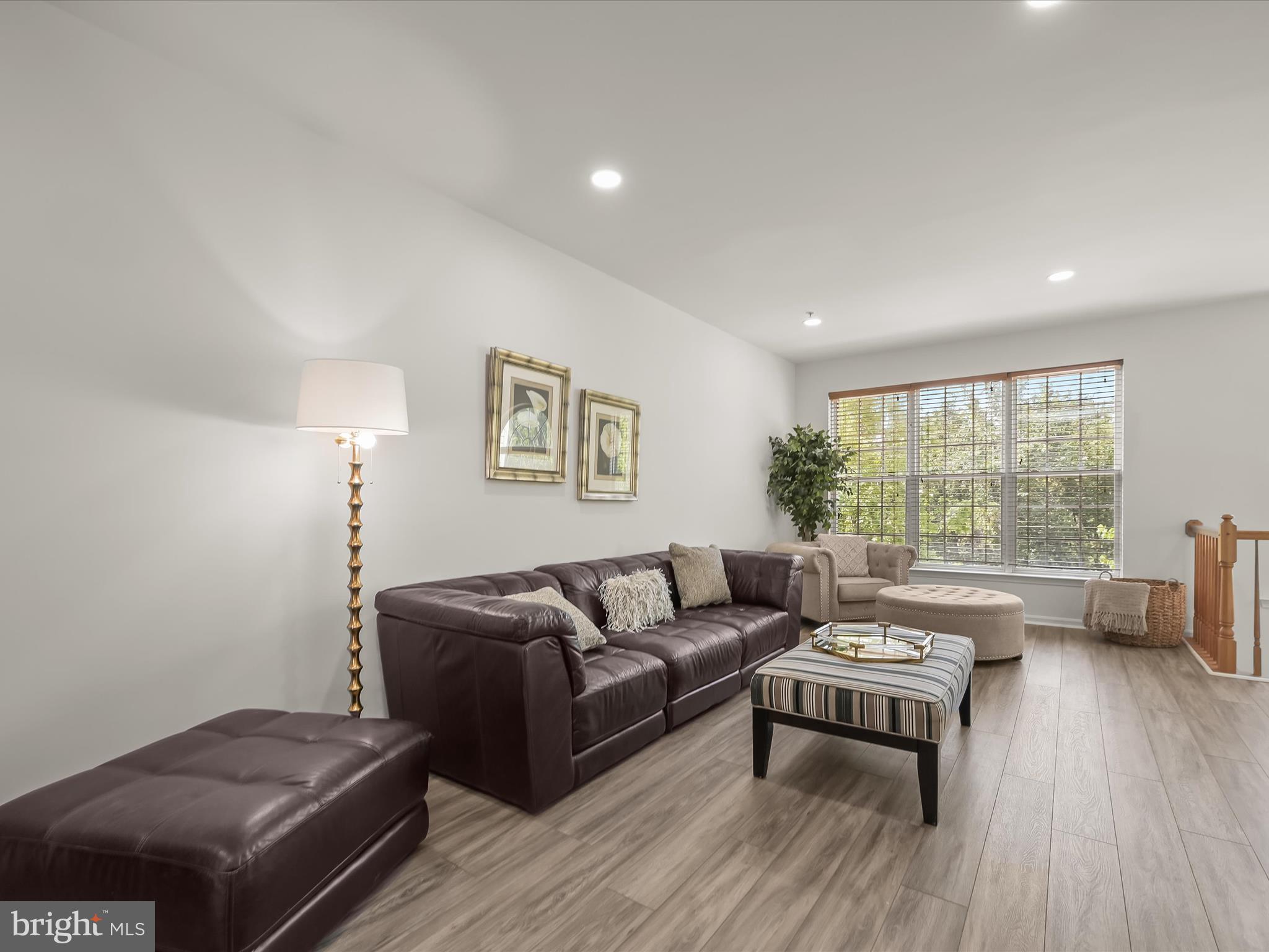 RUSSETT - Residential