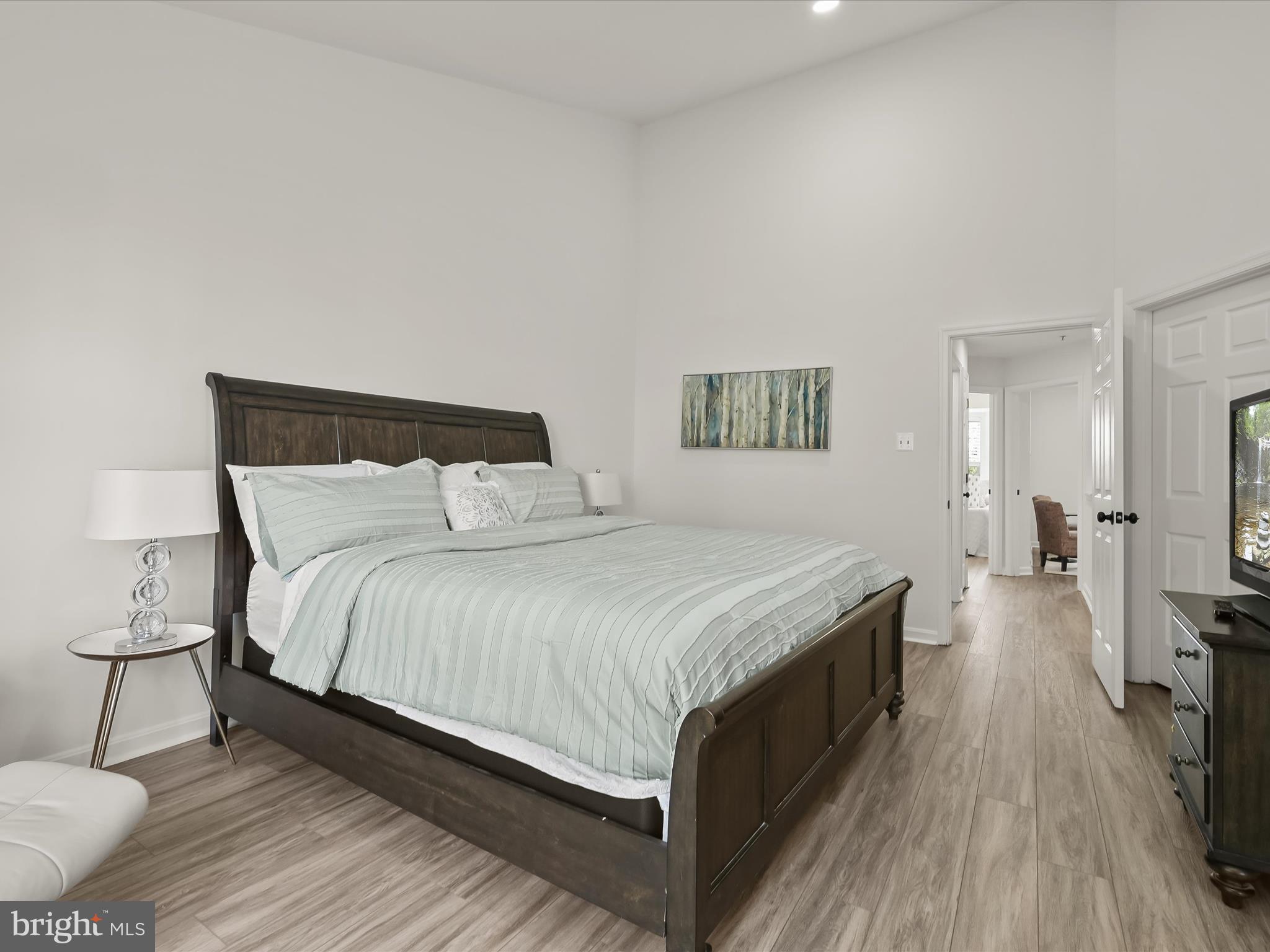 RUSSETT - Residential