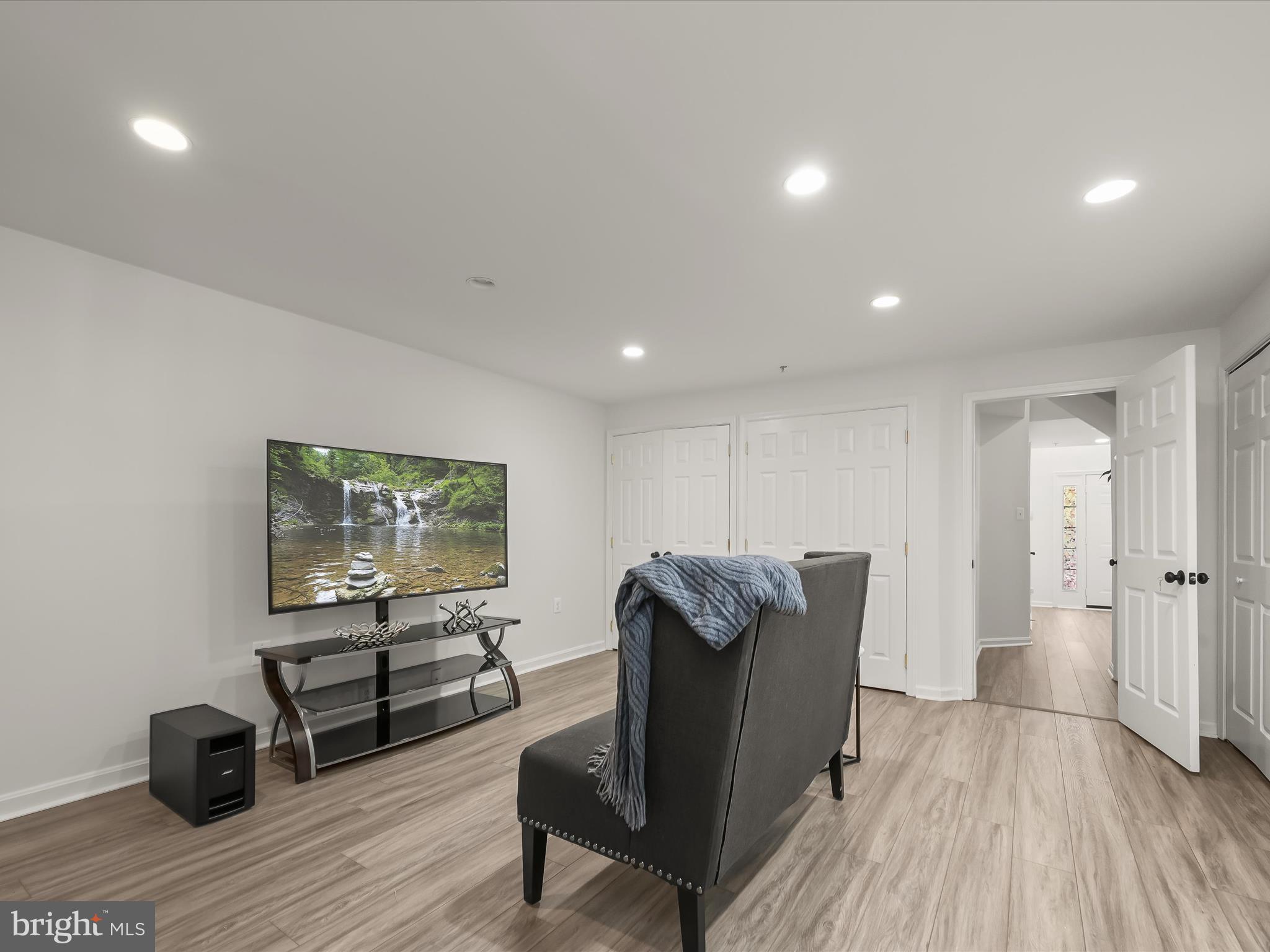 RUSSETT - Residential