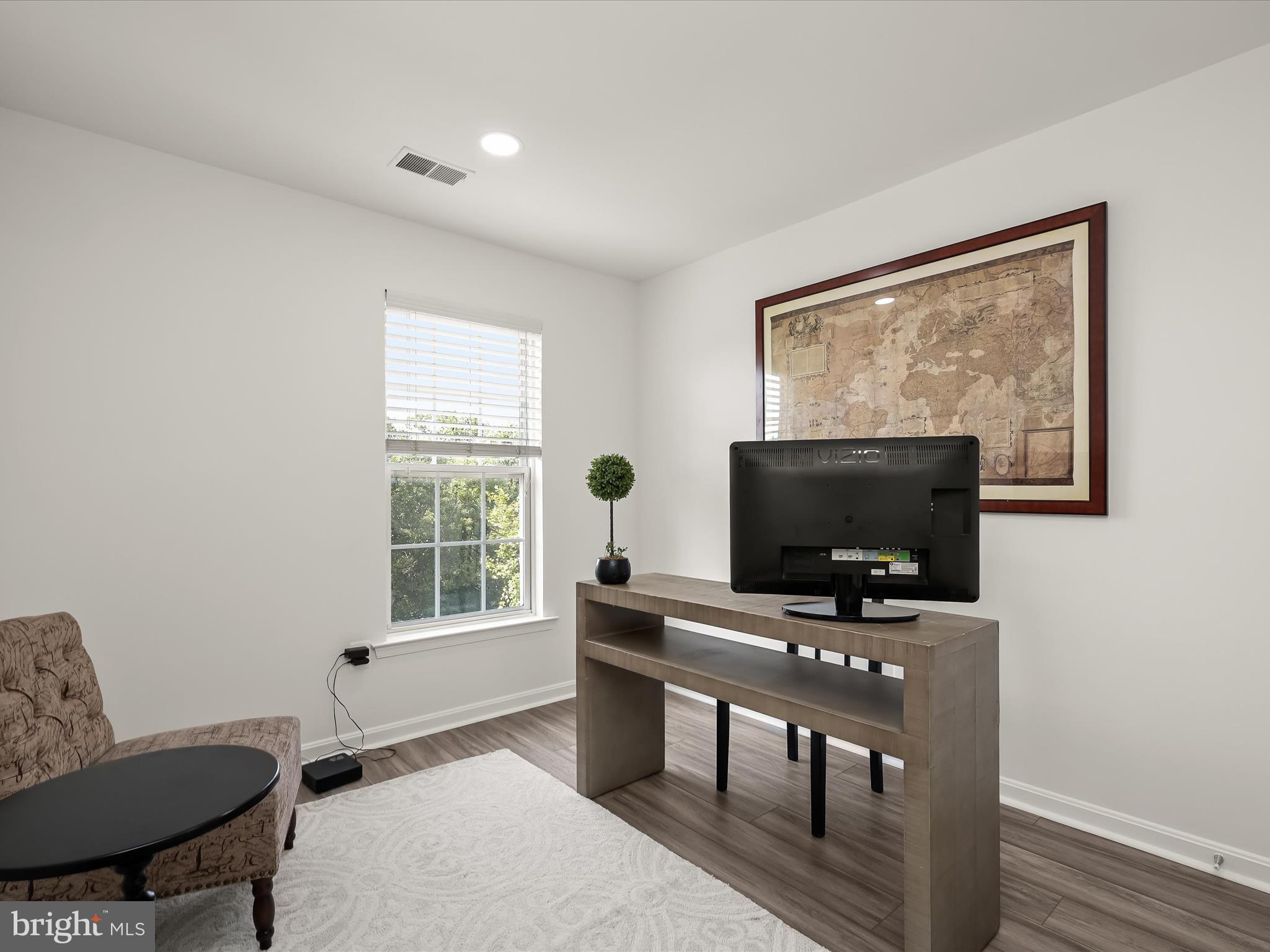 RUSSETT - Residential