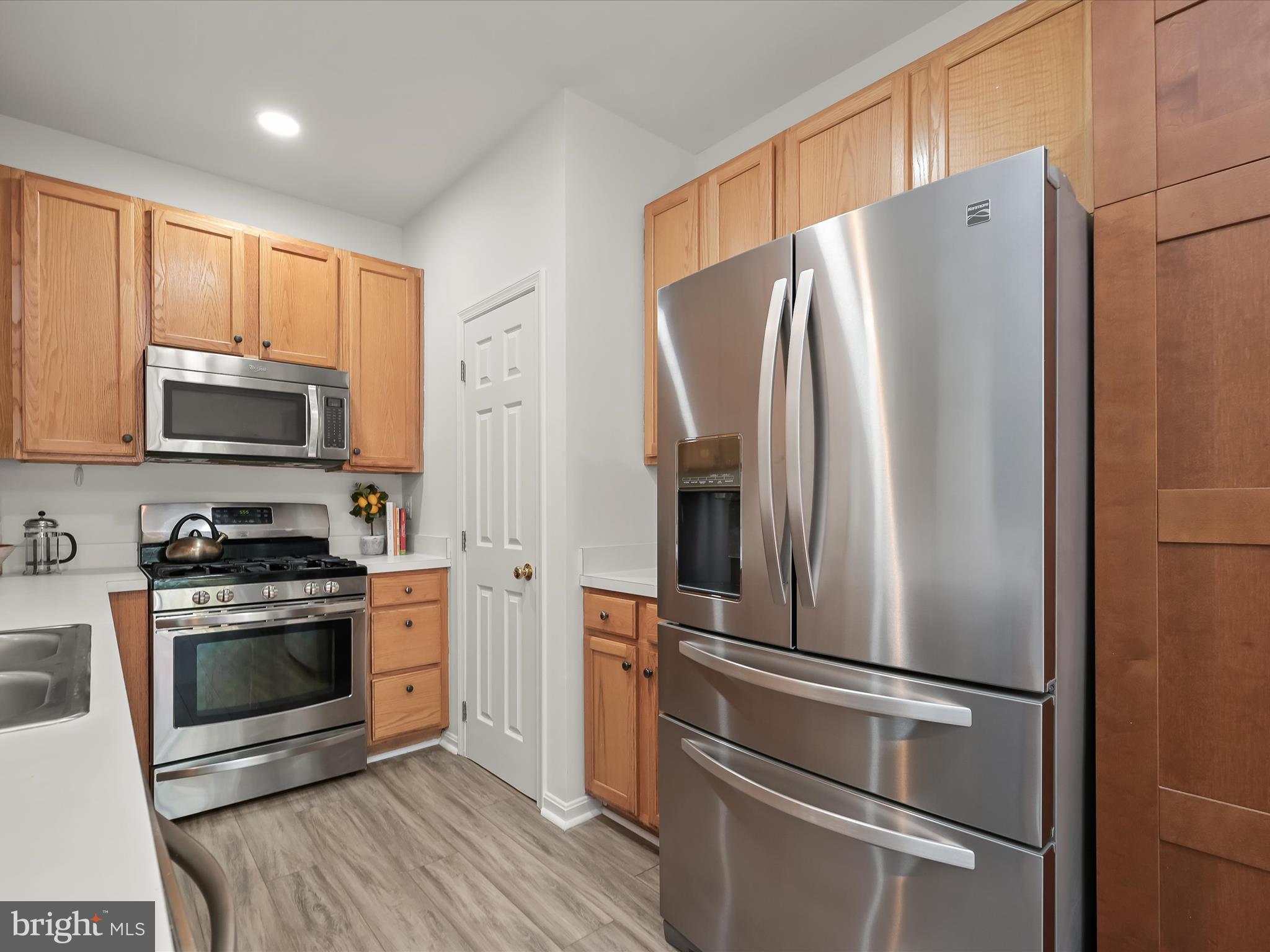 RUSSETT - Residential