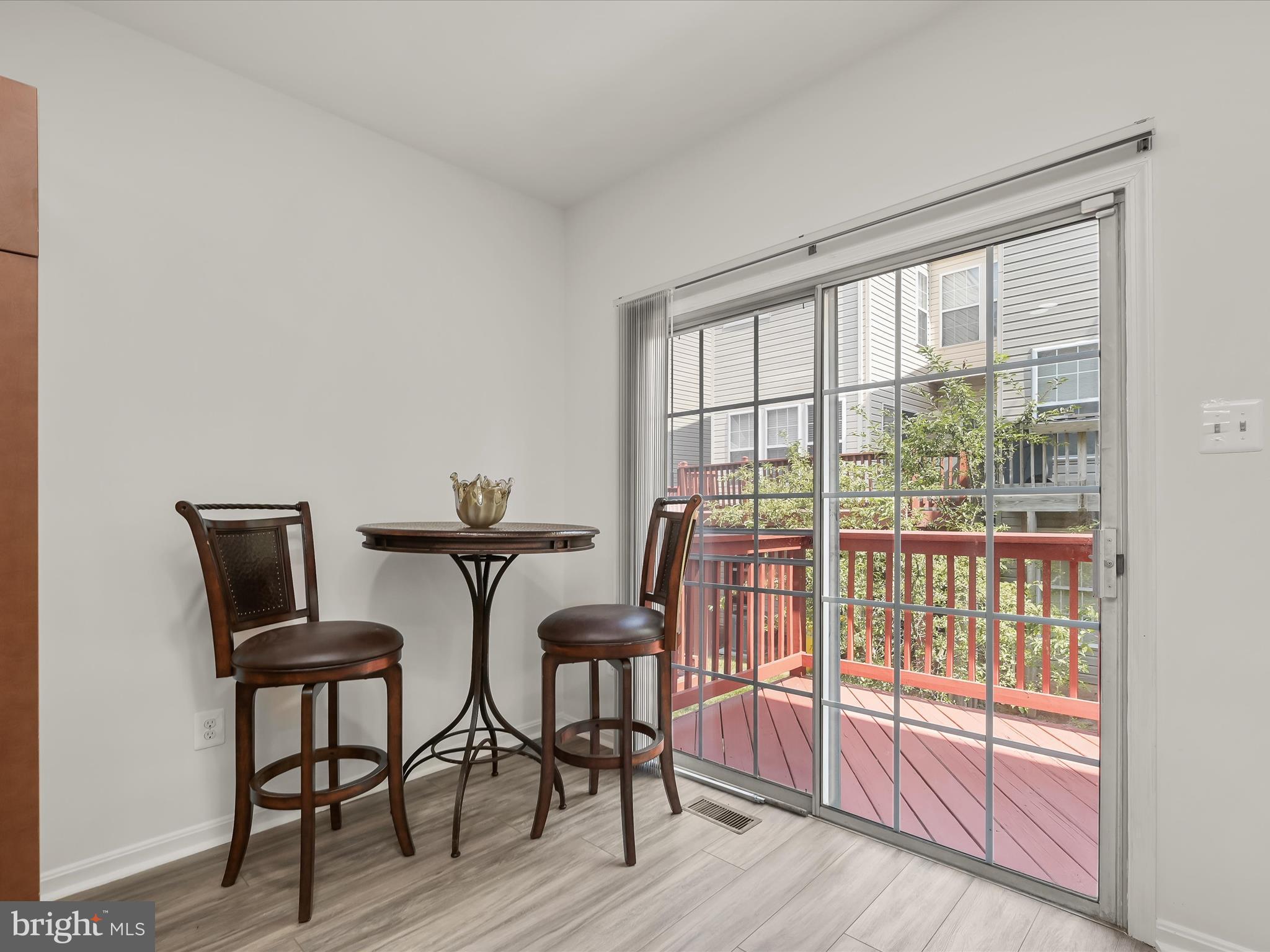 RUSSETT - Residential