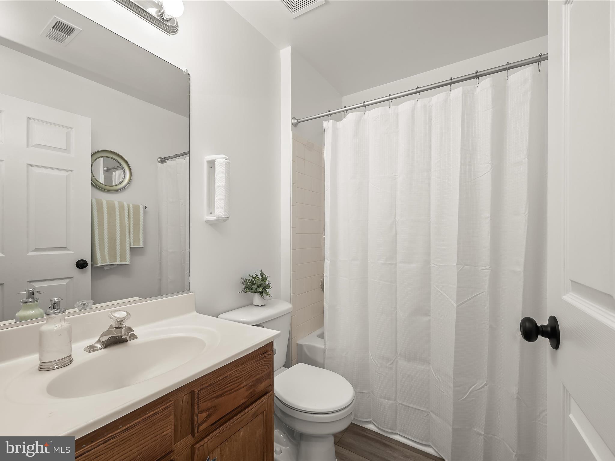 RUSSETT - Residential