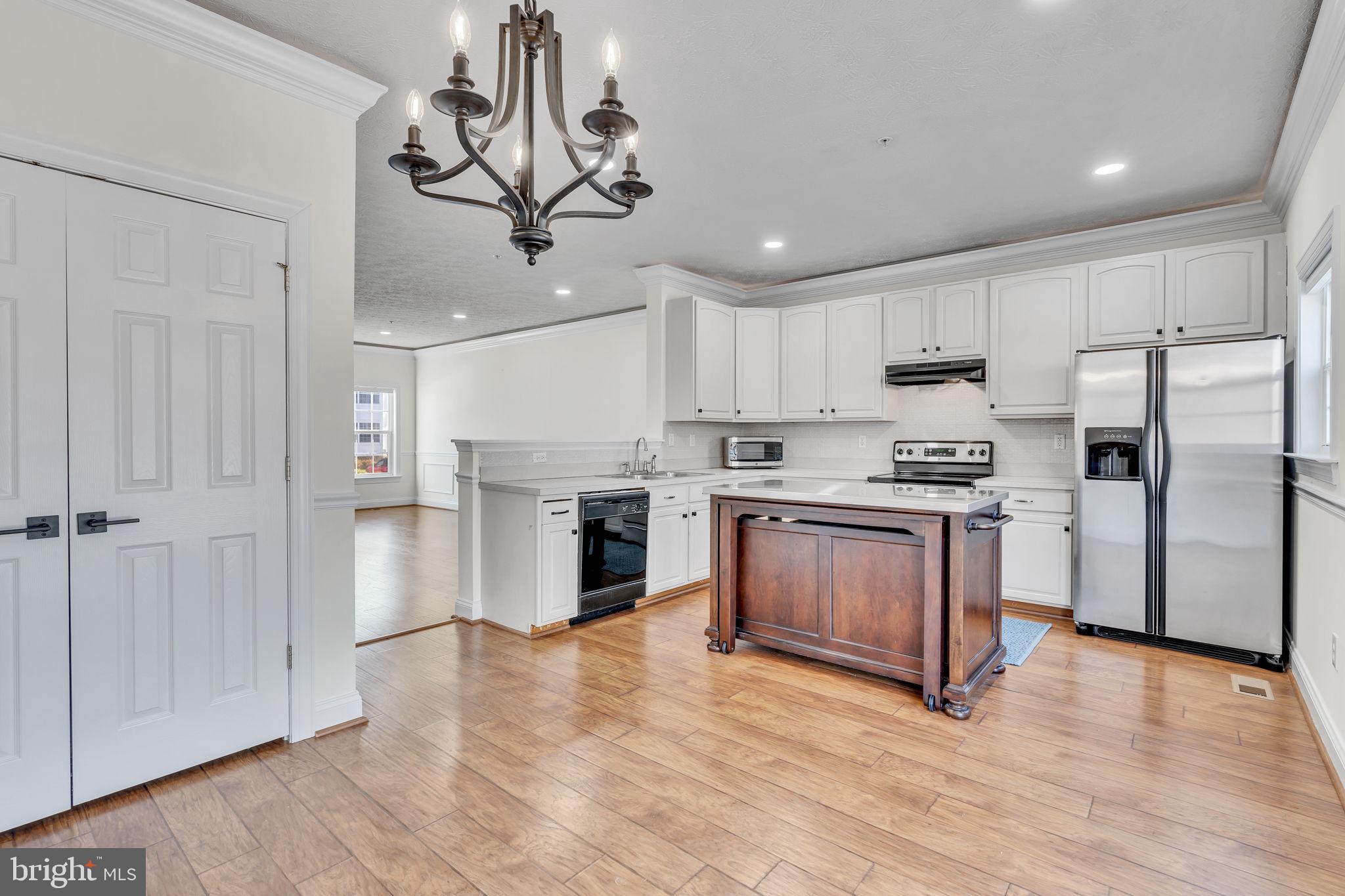 BAYVIEW HILLS - Residential Lease