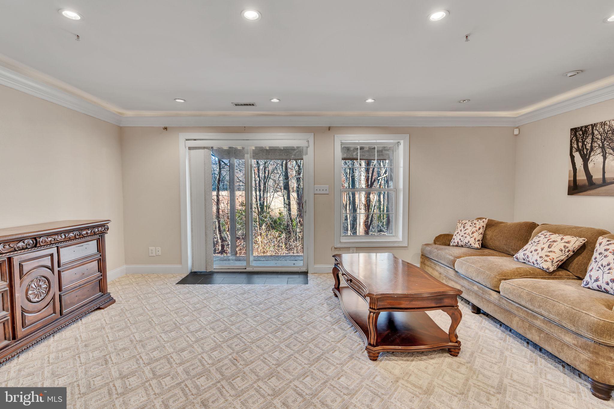 BAYVIEW HILLS - Residential Lease