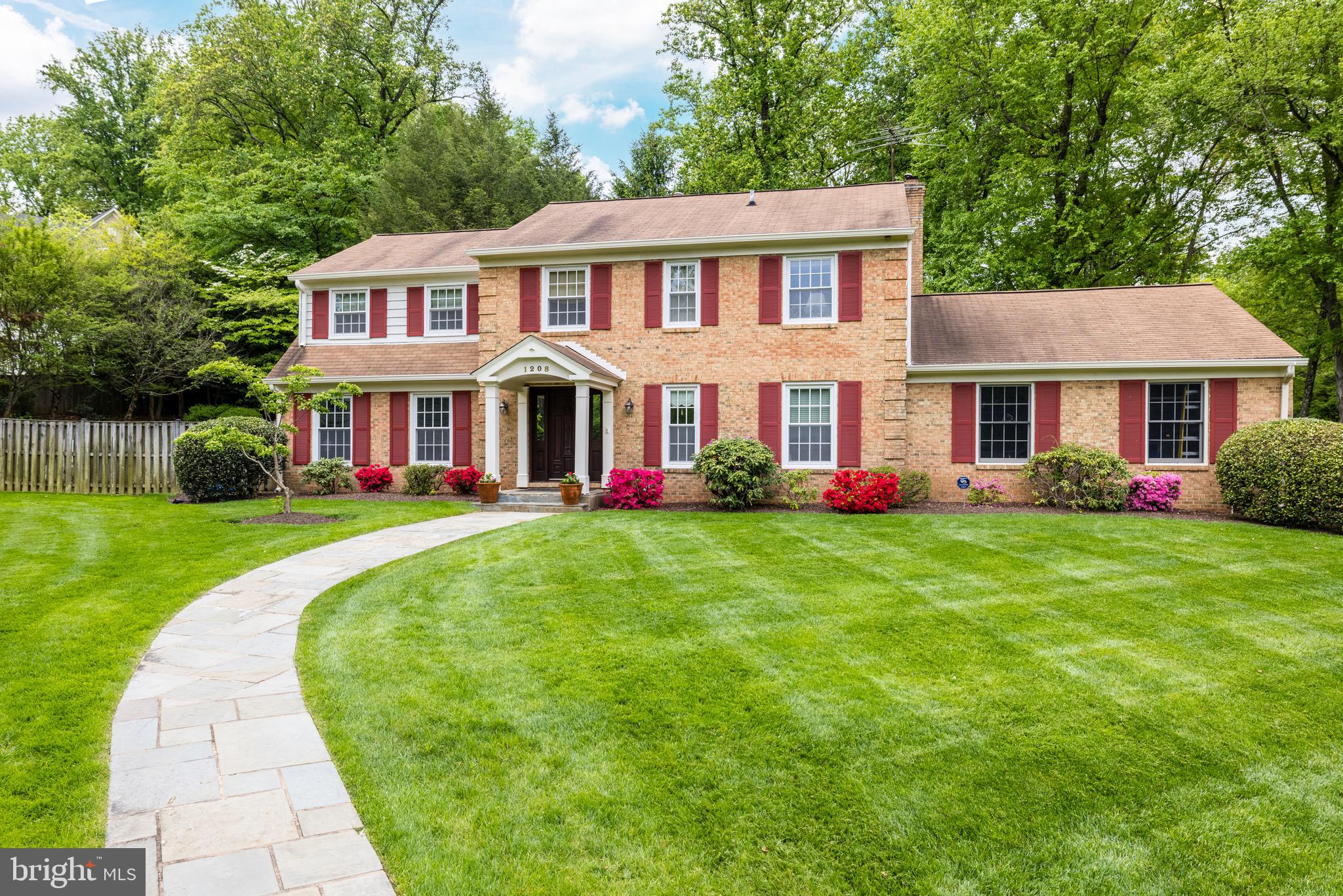 MC LEAN HUNT - Residential