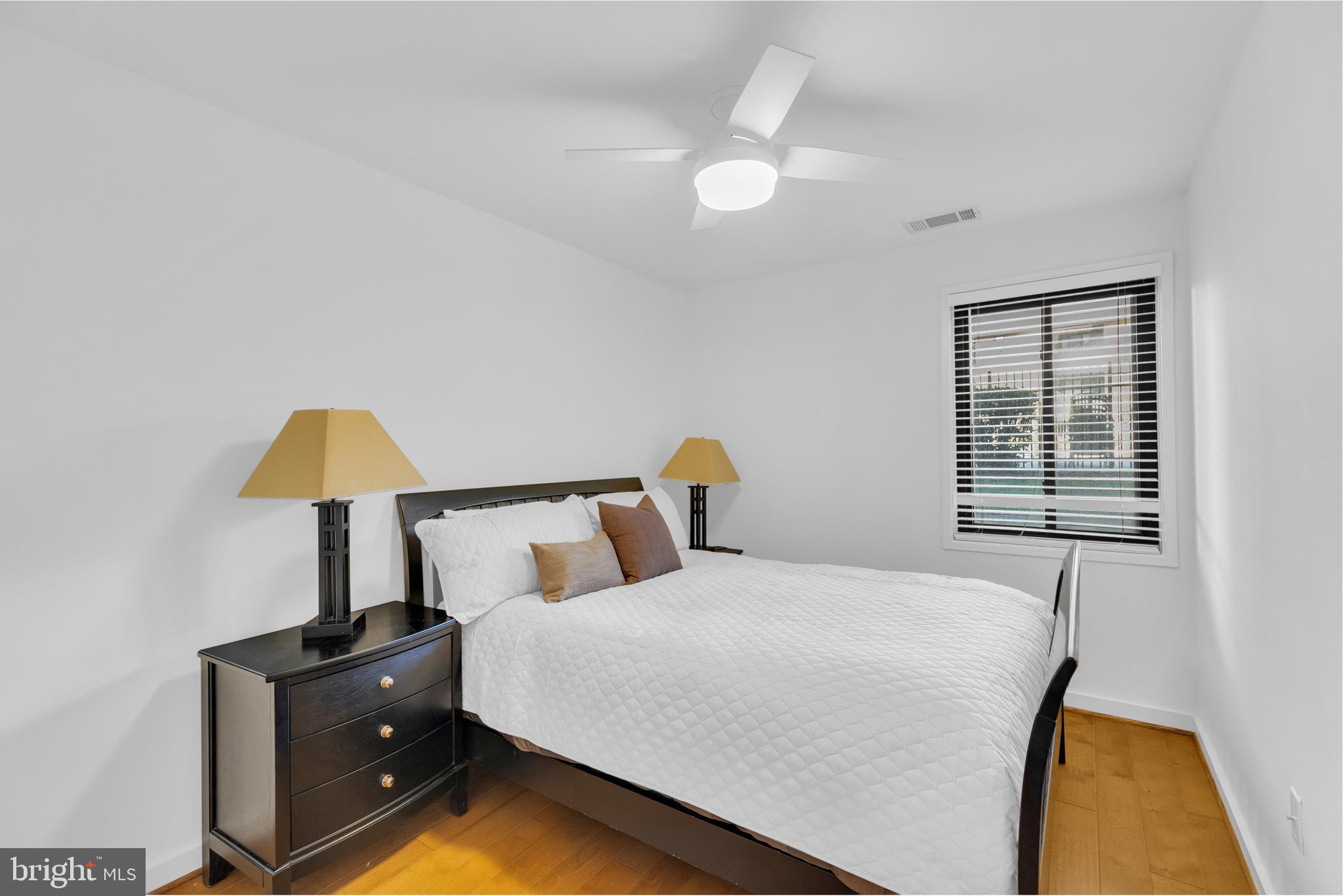 JEFFERSON MEWS - Residential