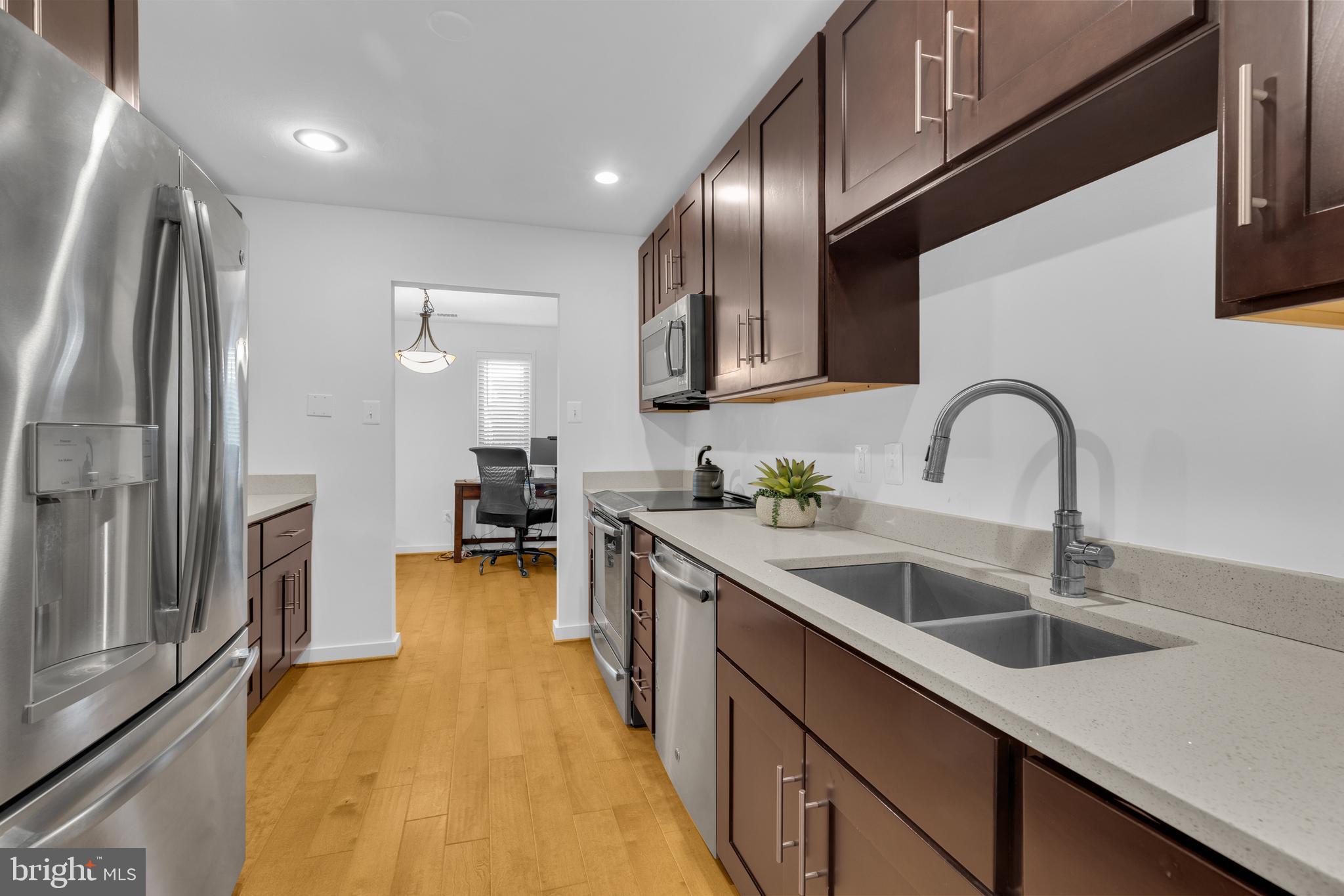 JEFFERSON MEWS - Residential