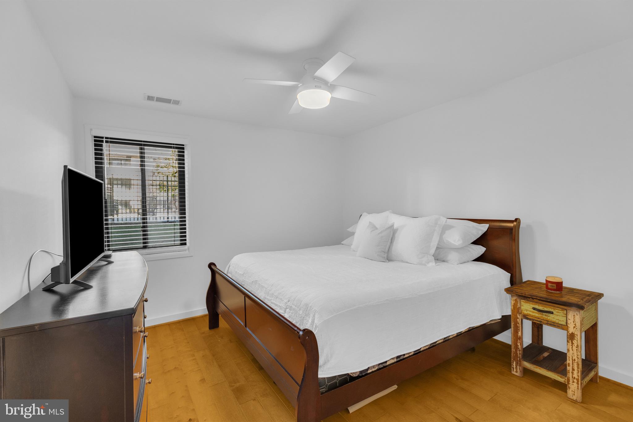 JEFFERSON MEWS - Residential