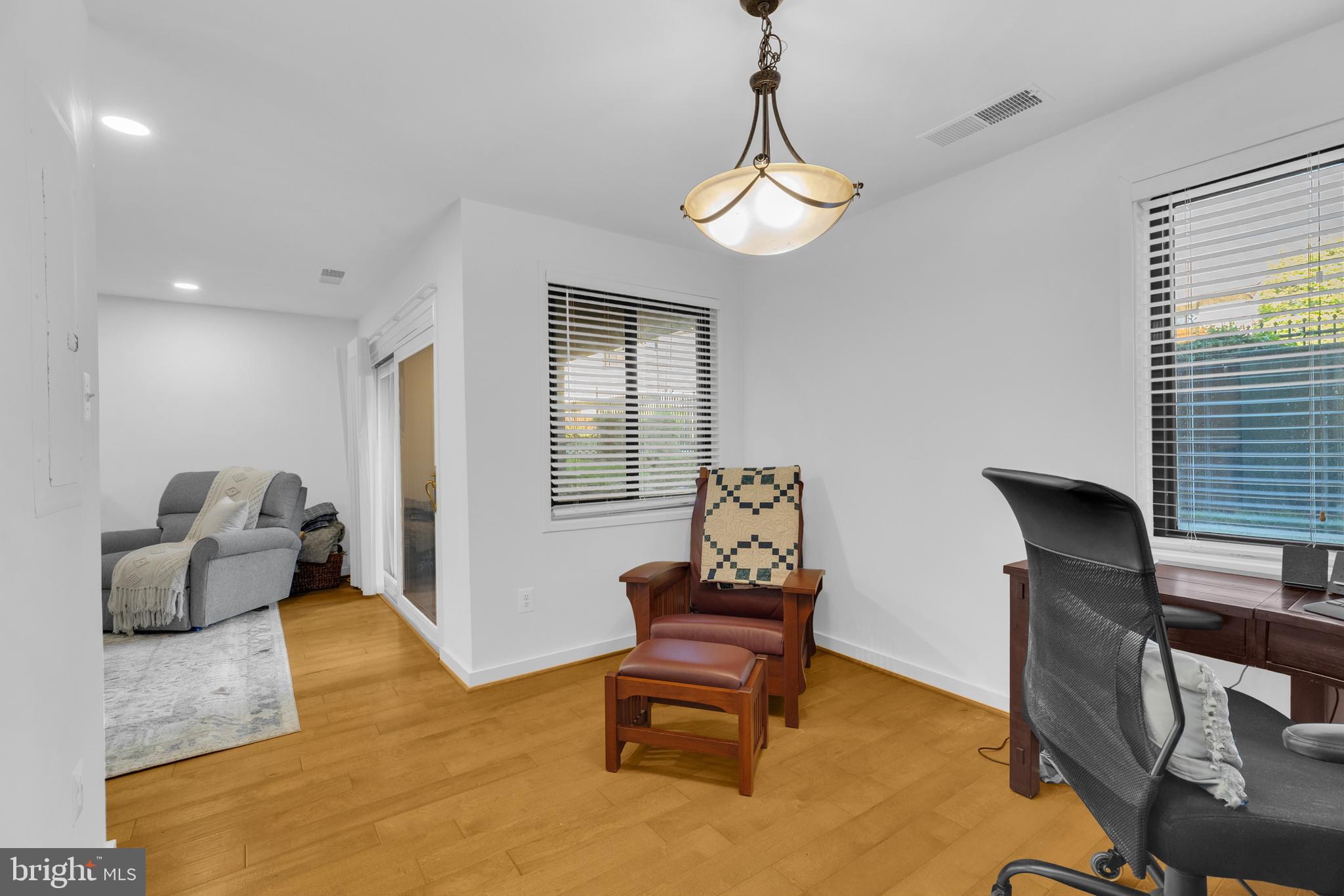 JEFFERSON MEWS - Residential