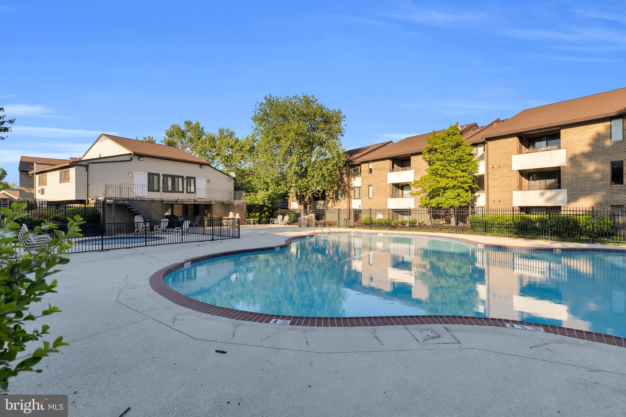 JEFFERSON MEWS - Residential