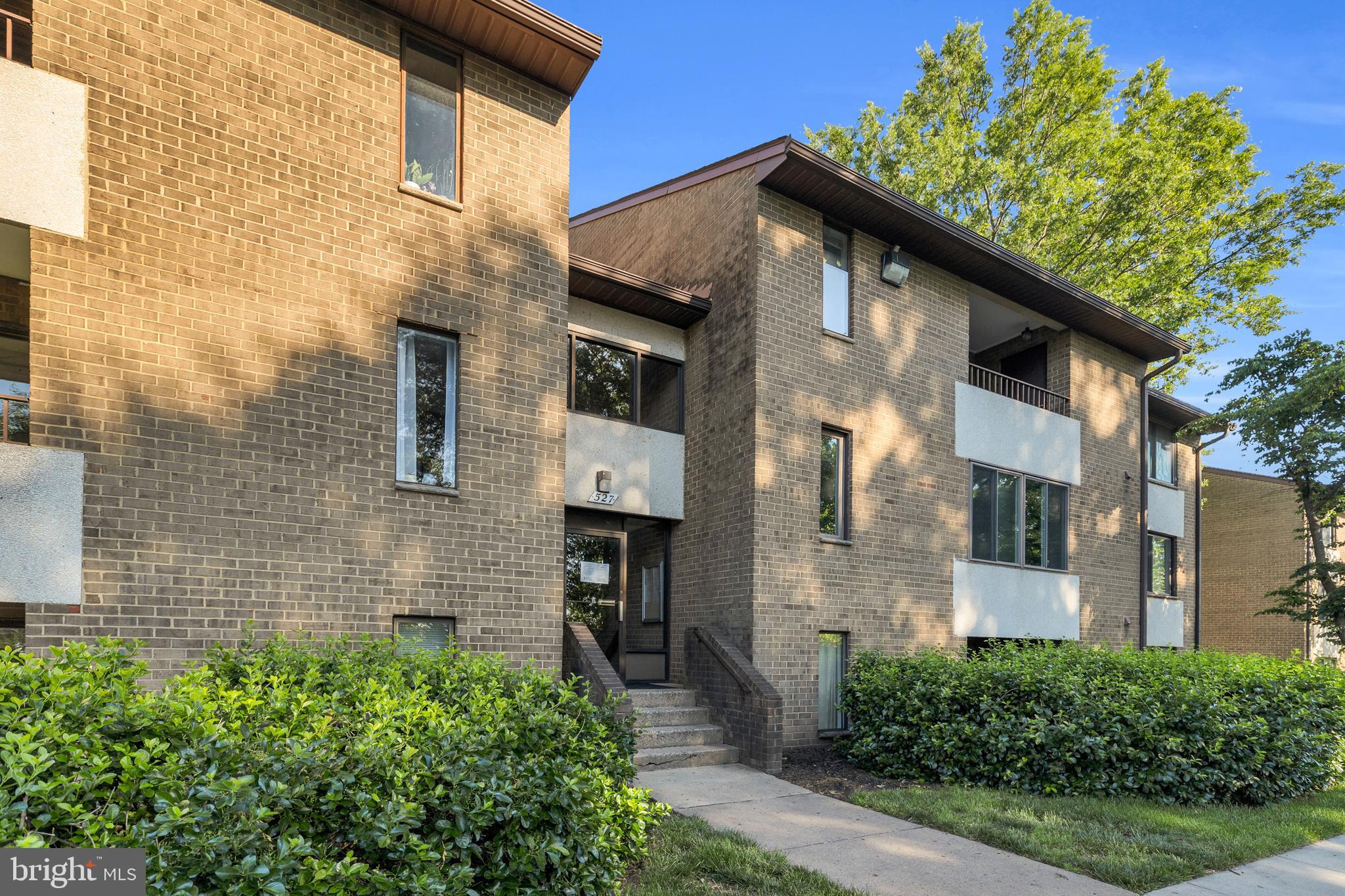 JEFFERSON MEWS - Residential