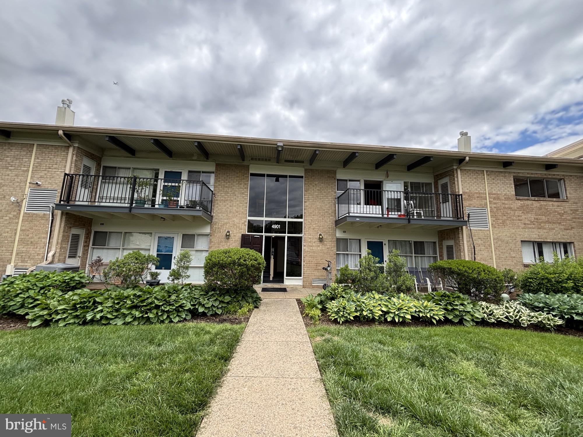FAIRFAX HERITAGE - Residential