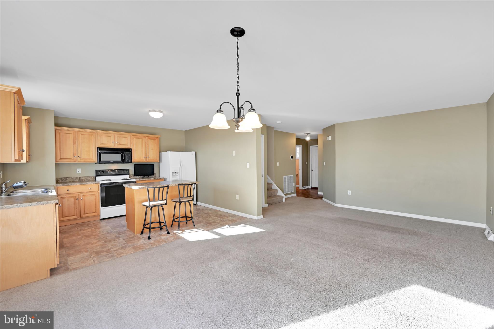 EAGLEVIEW ESTATES - Residential