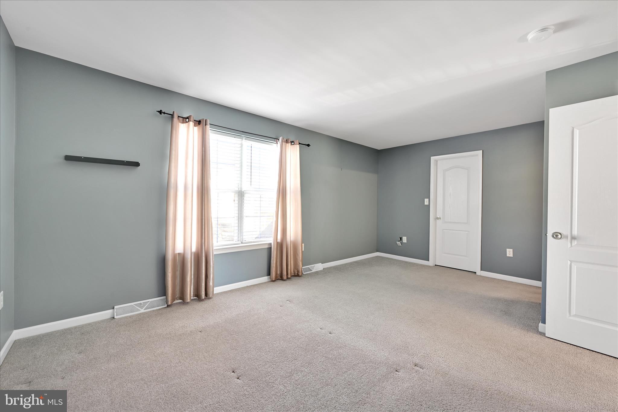 EAGLEVIEW ESTATES - Residential