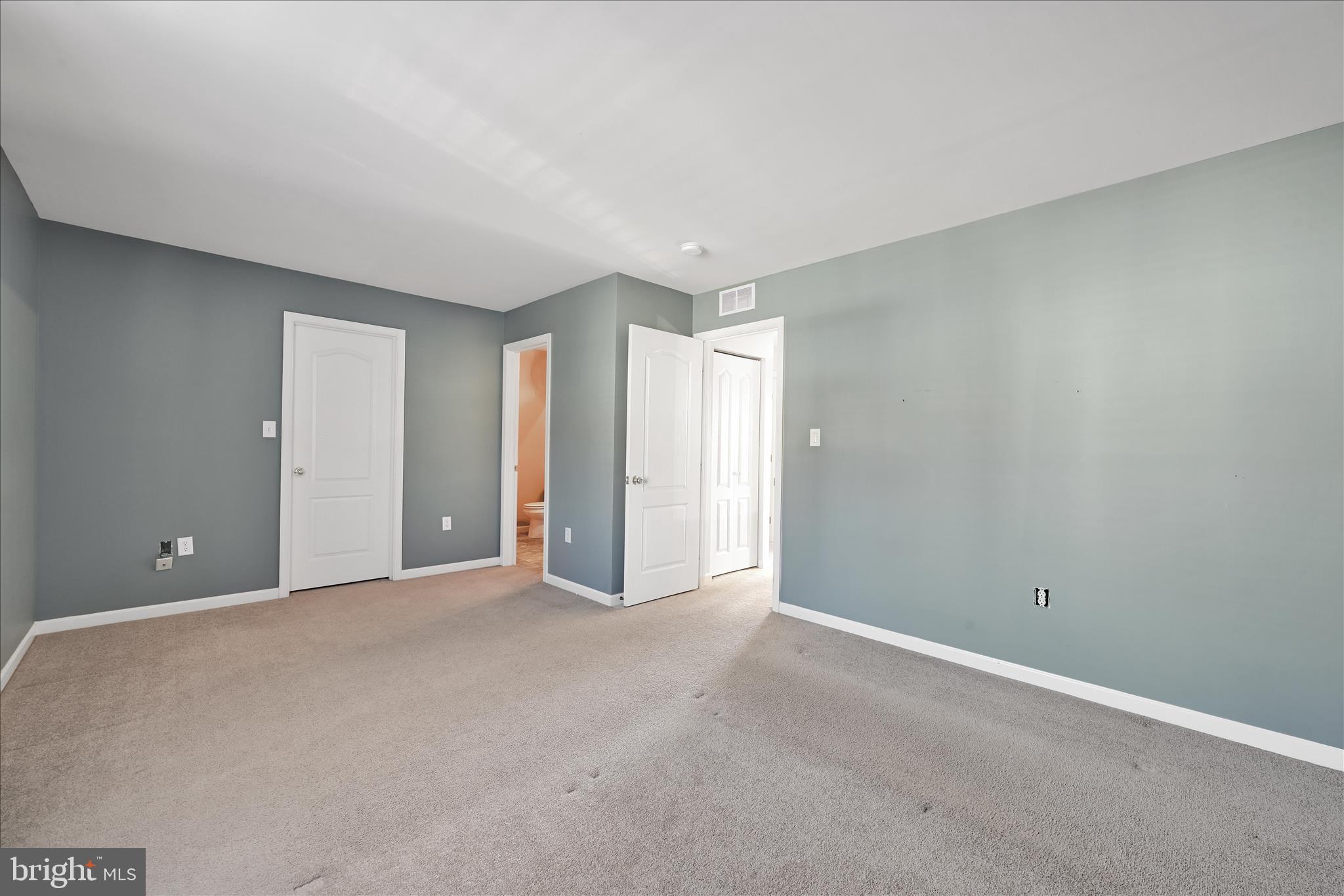 EAGLEVIEW ESTATES - Residential