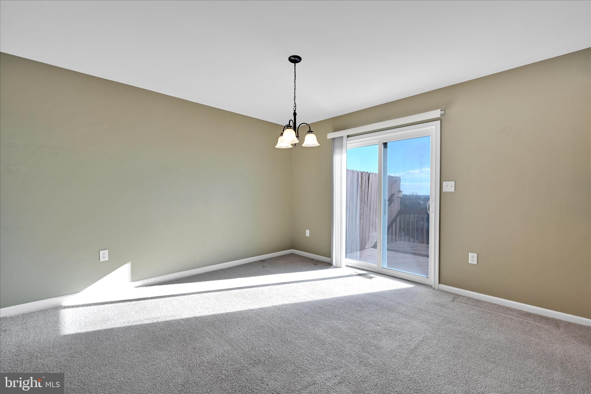 EAGLEVIEW ESTATES - Residential