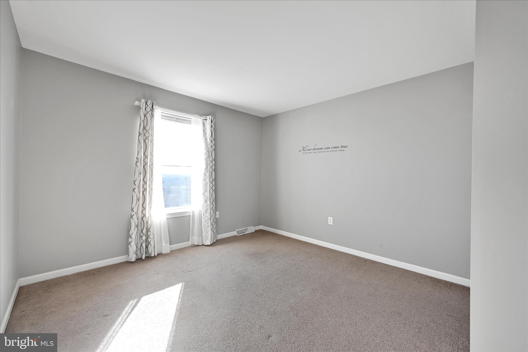 EAGLEVIEW ESTATES - Residential