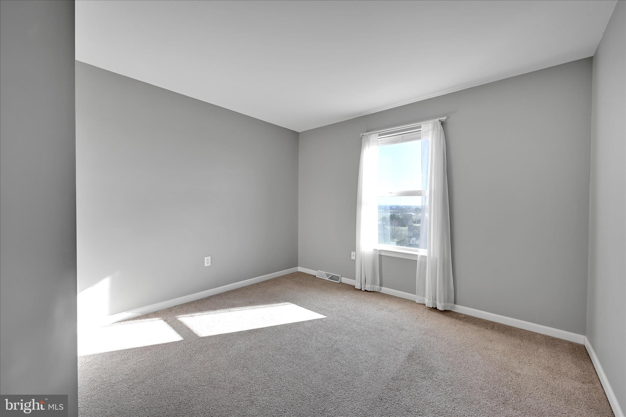 EAGLEVIEW ESTATES - Residential