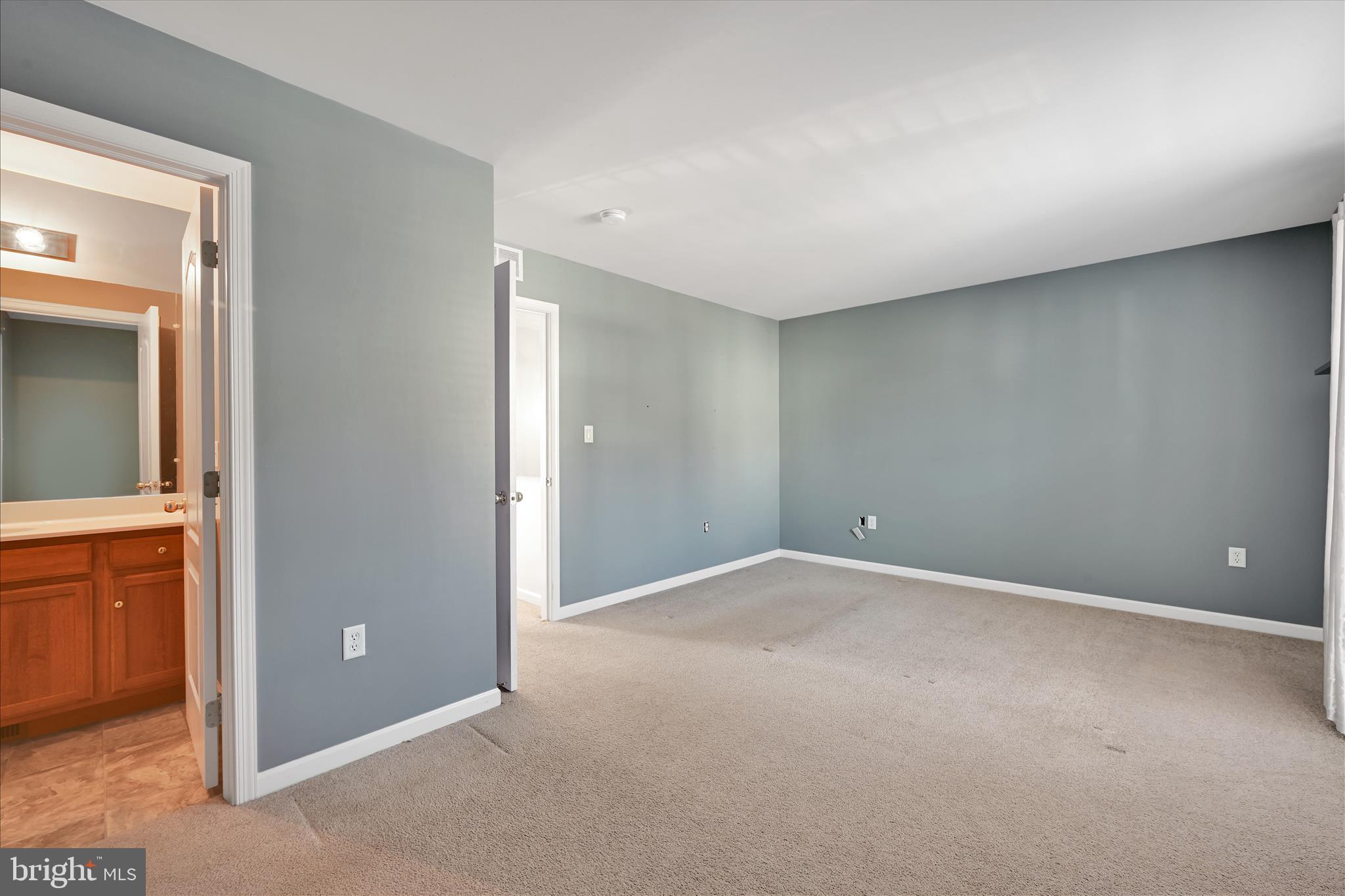 EAGLEVIEW ESTATES - Residential