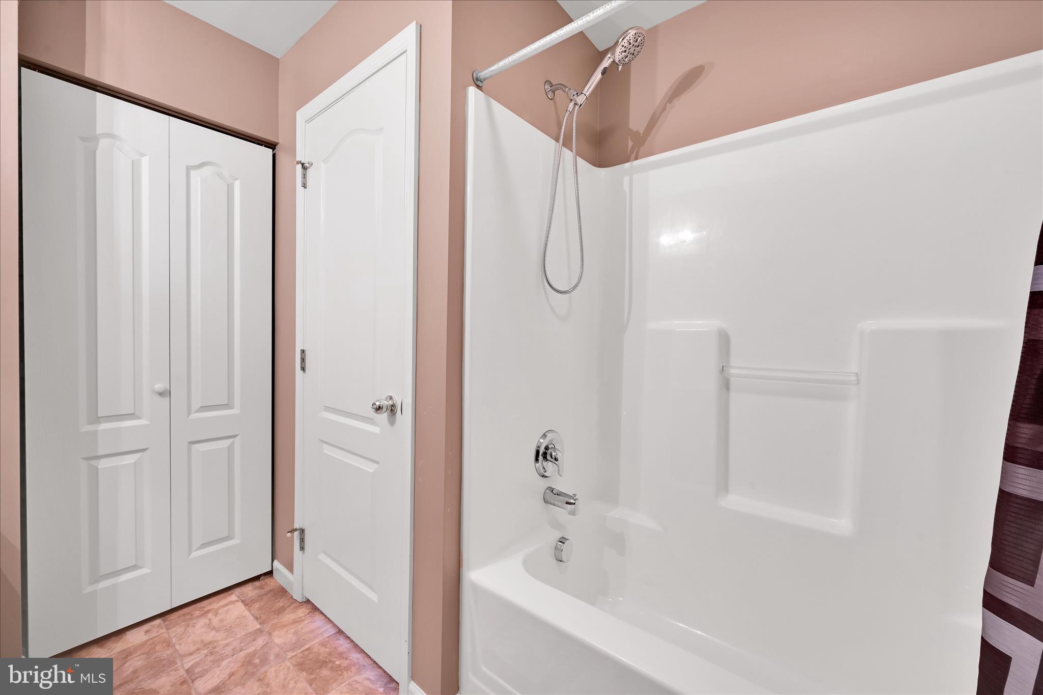 EAGLEVIEW ESTATES - Residential