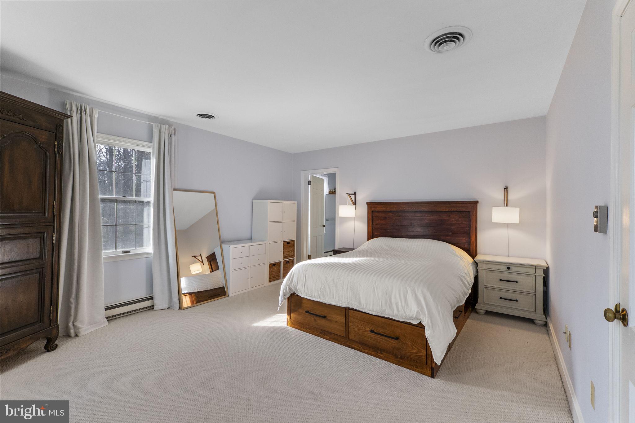 LAYTONSVILLE OUTSIDE - Residential