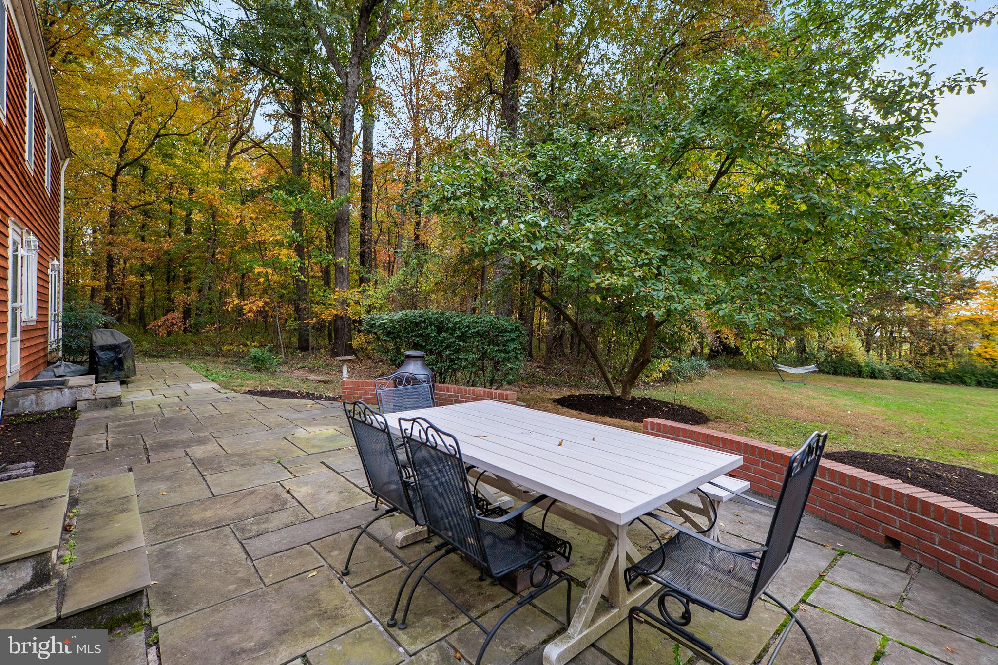 LAYTONSVILLE OUTSIDE - Residential