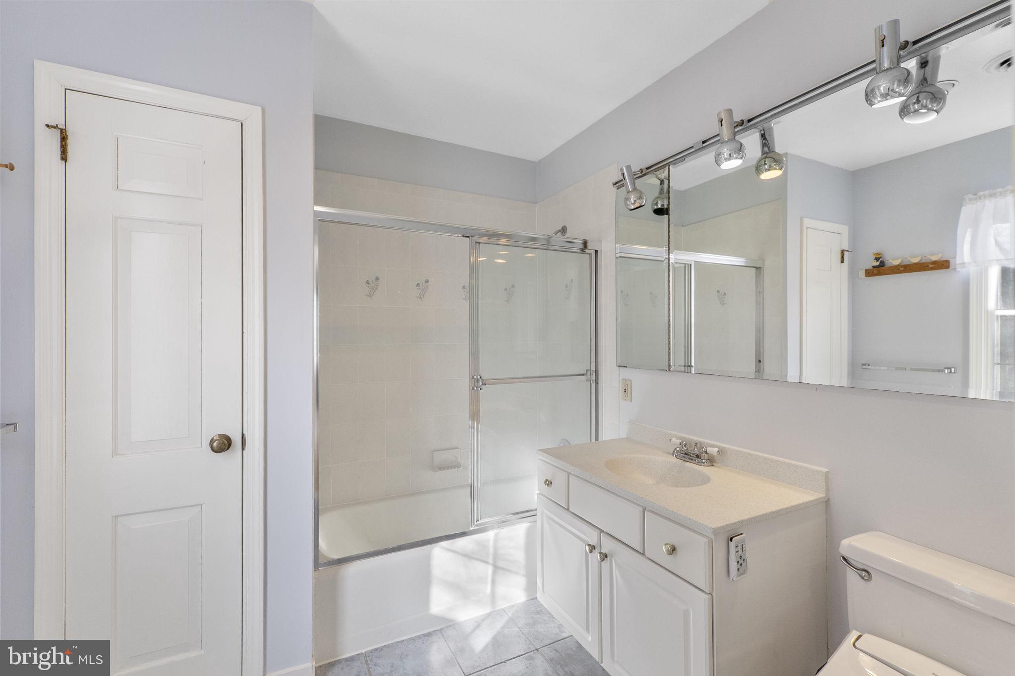 LAYTONSVILLE OUTSIDE - Residential