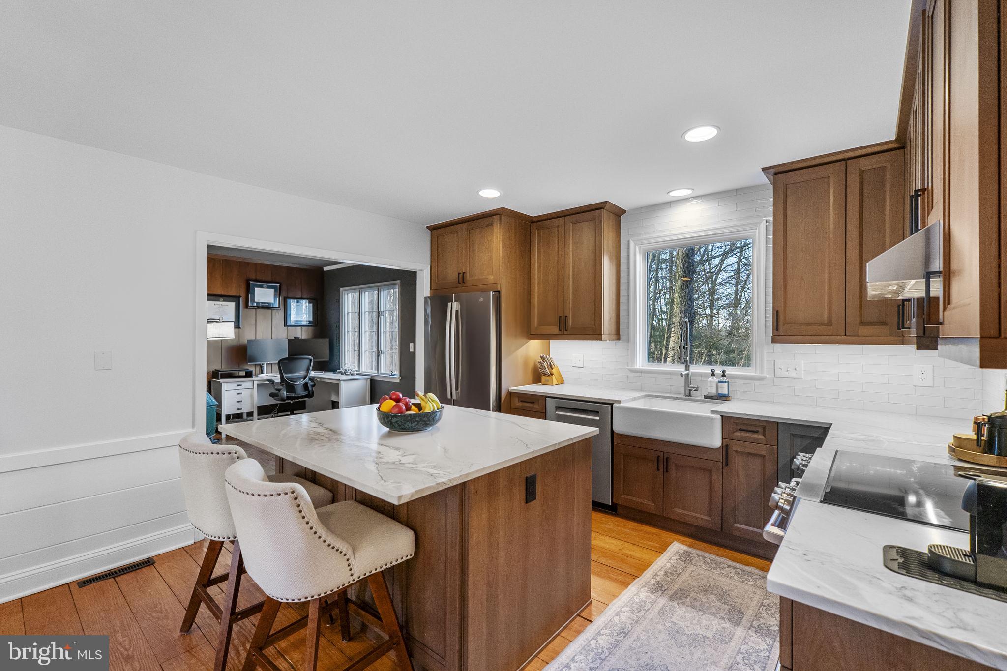 LAYTONSVILLE OUTSIDE - Residential