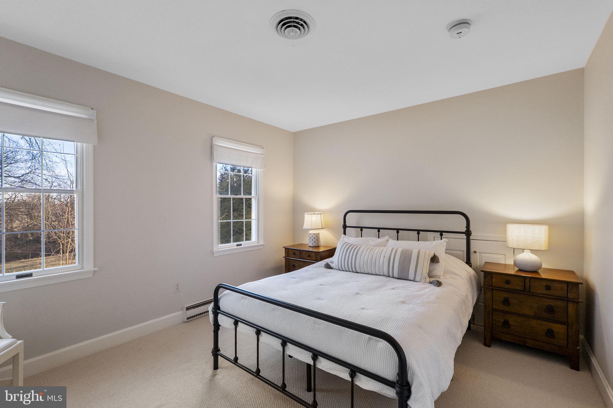 LAYTONSVILLE OUTSIDE - Residential