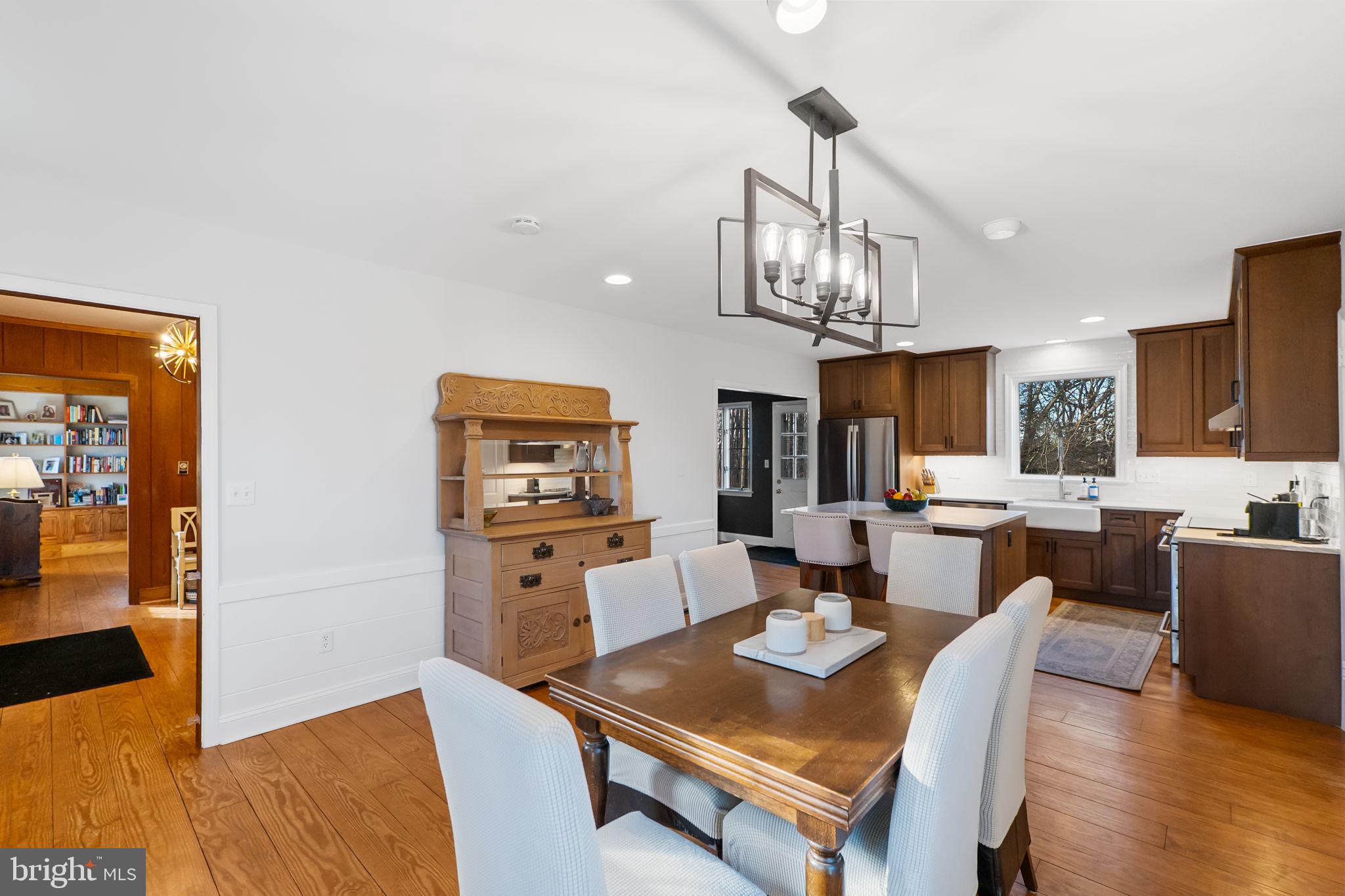 LAYTONSVILLE OUTSIDE - Residential