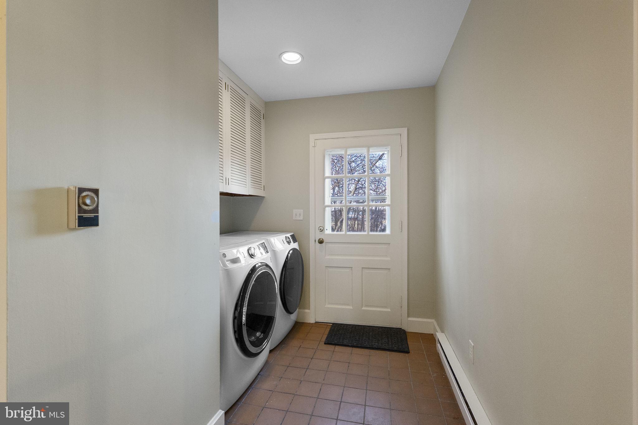 LAYTONSVILLE OUTSIDE - Residential