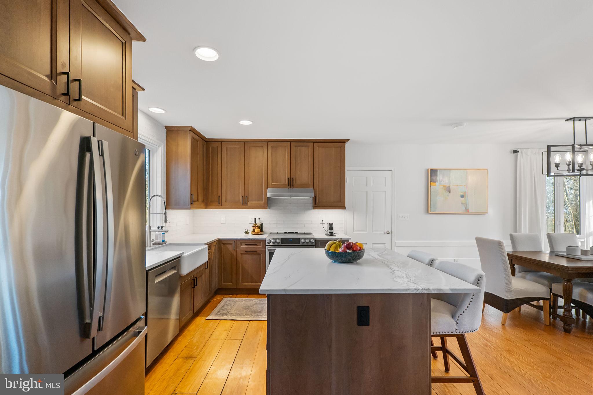 LAYTONSVILLE OUTSIDE - Residential