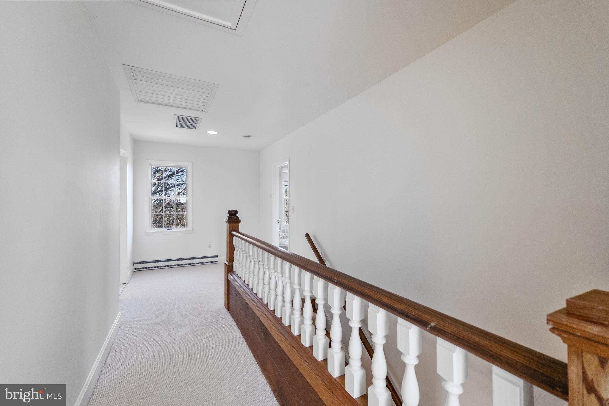 LAYTONSVILLE OUTSIDE - Residential