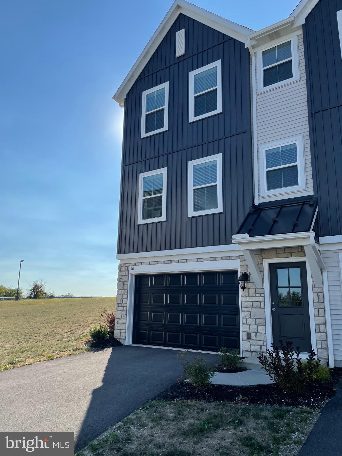 CREEK TERRACE - Residential