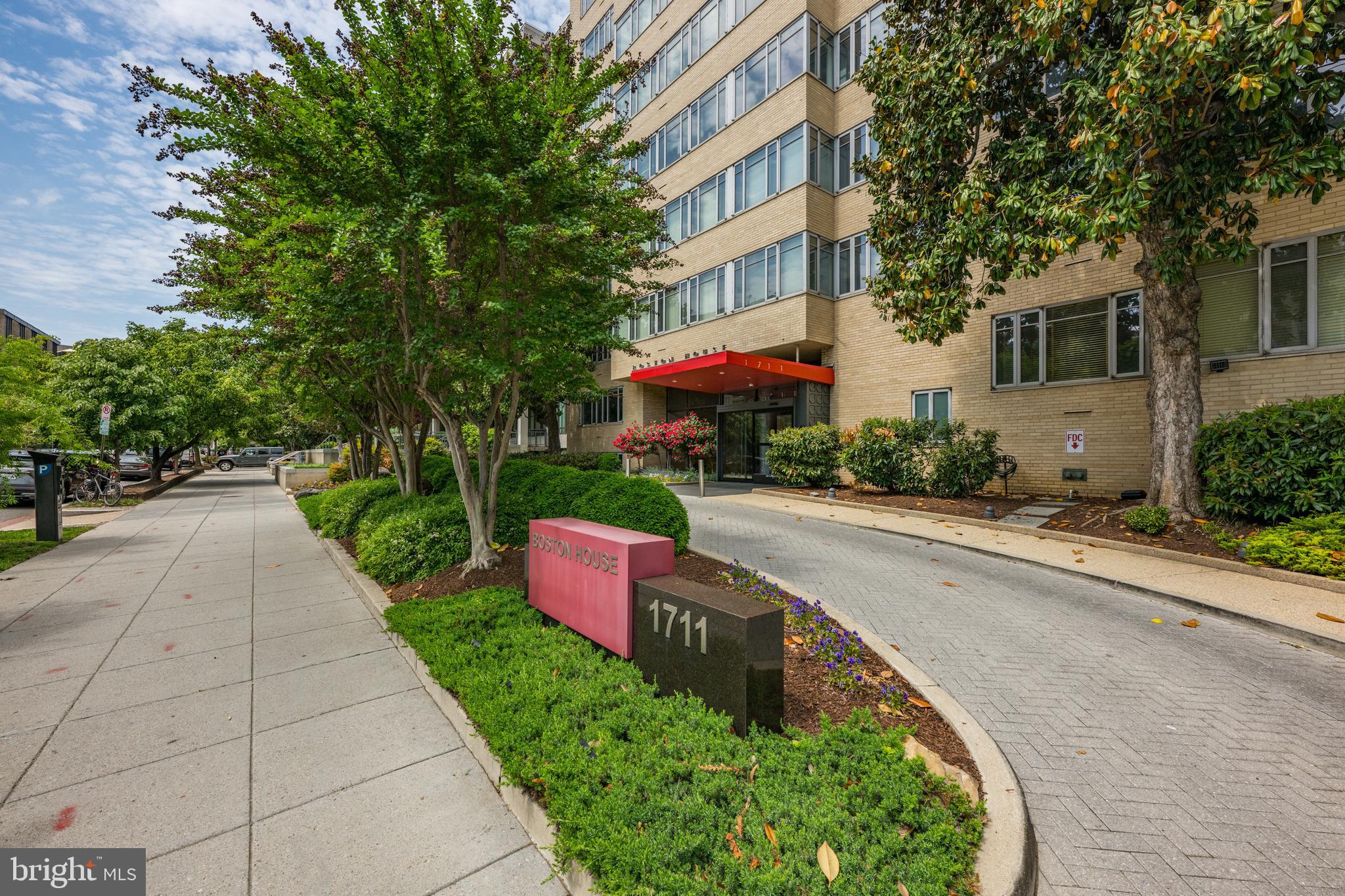 1711 MASSACHUSETTS AVENUE NW 627