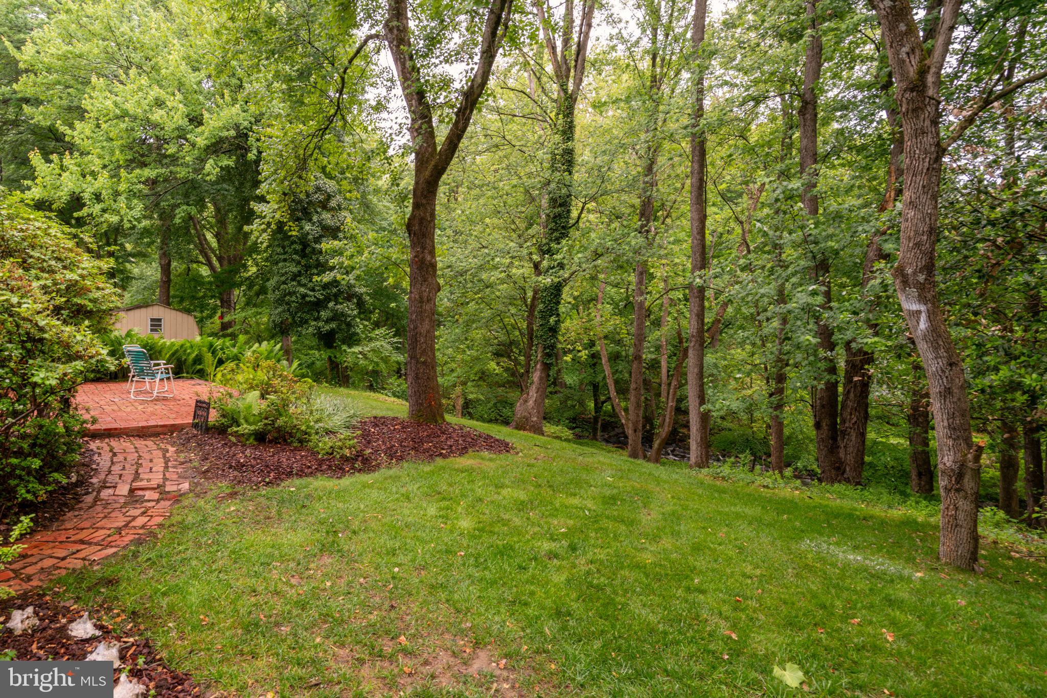 BEL PRE WOODS - Residential
