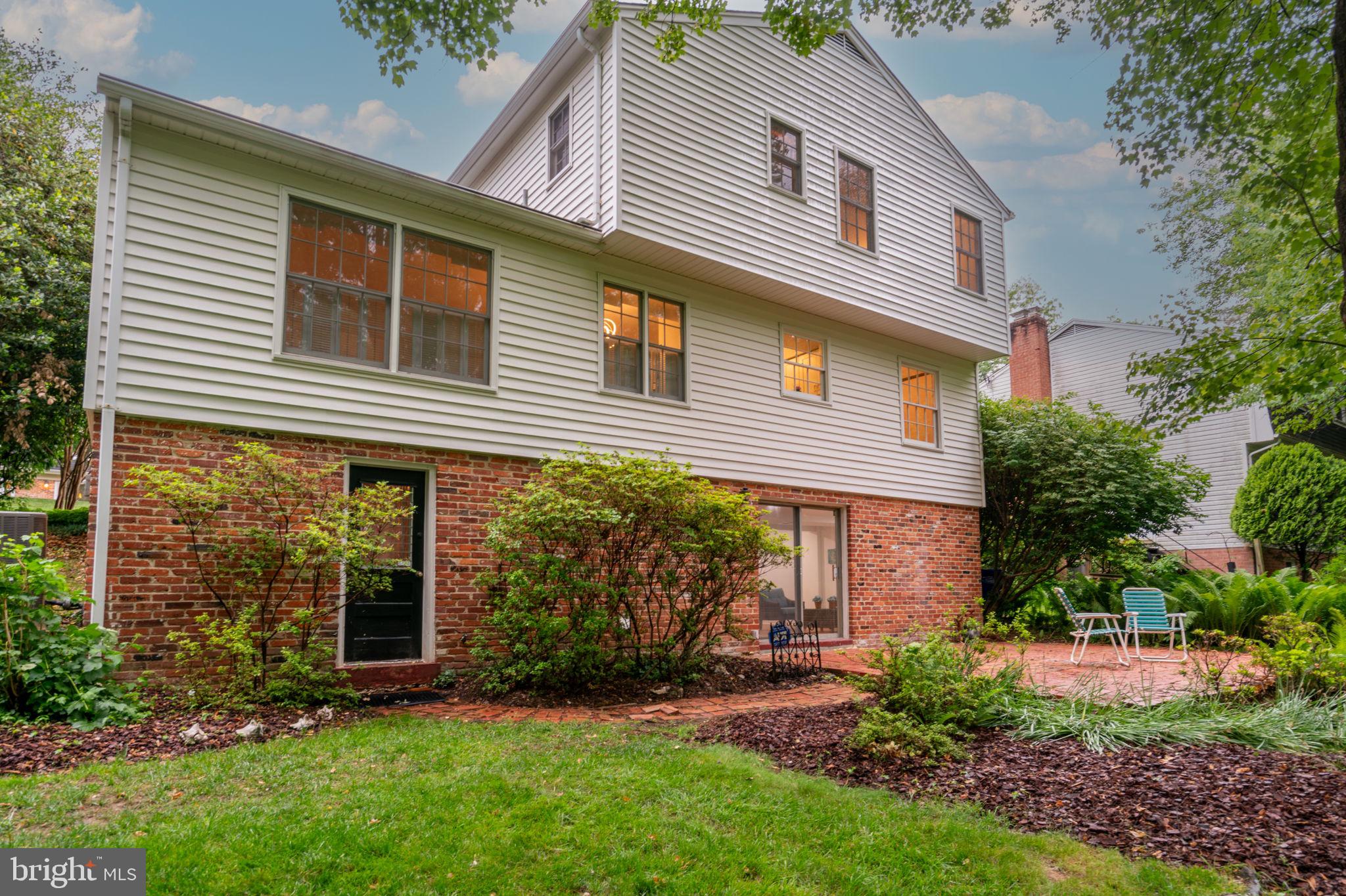BEL PRE WOODS - Residential