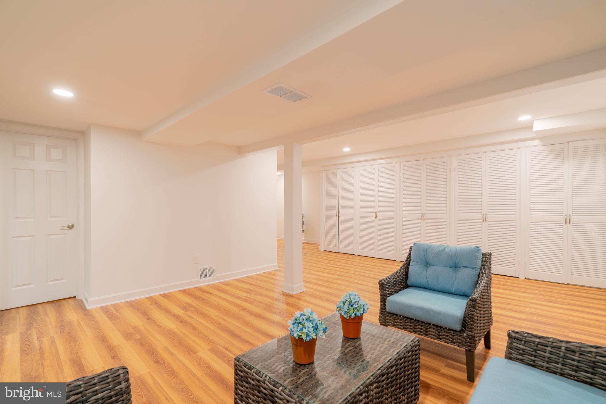 BEL PRE WOODS - Residential