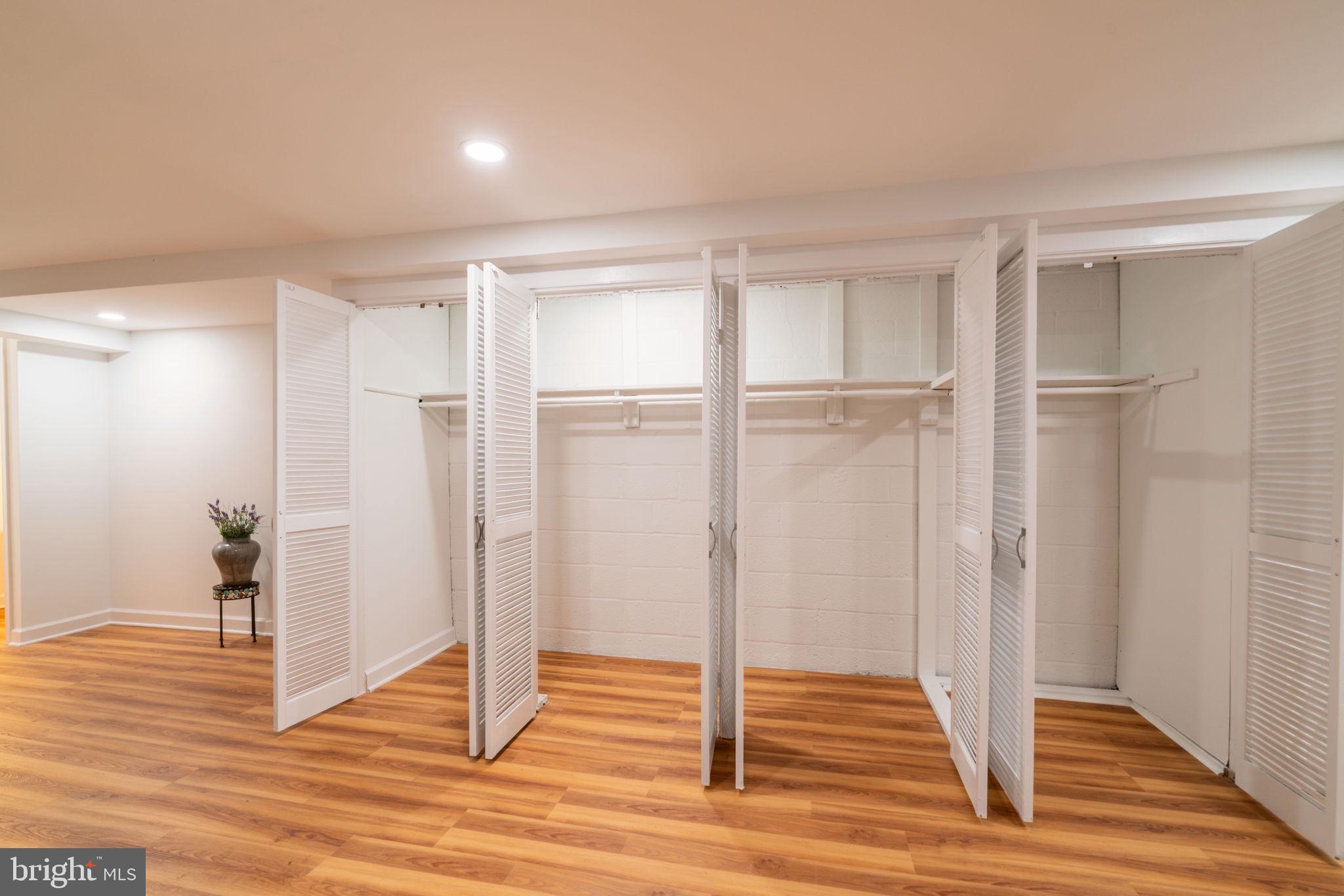 BEL PRE WOODS - Residential