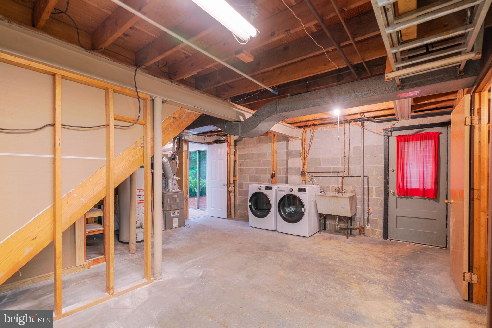 BEL PRE WOODS - Residential