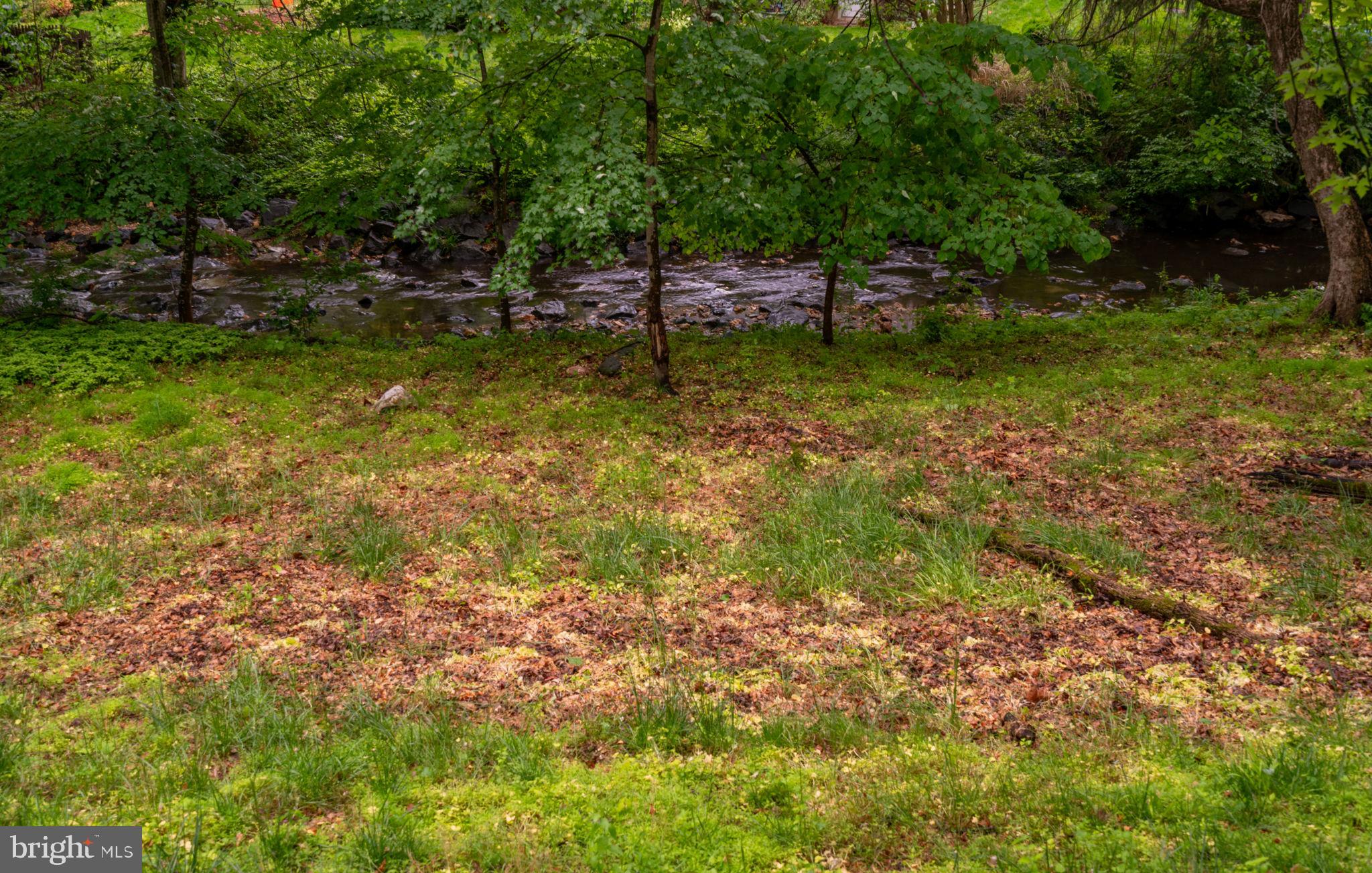 BEL PRE WOODS - Residential