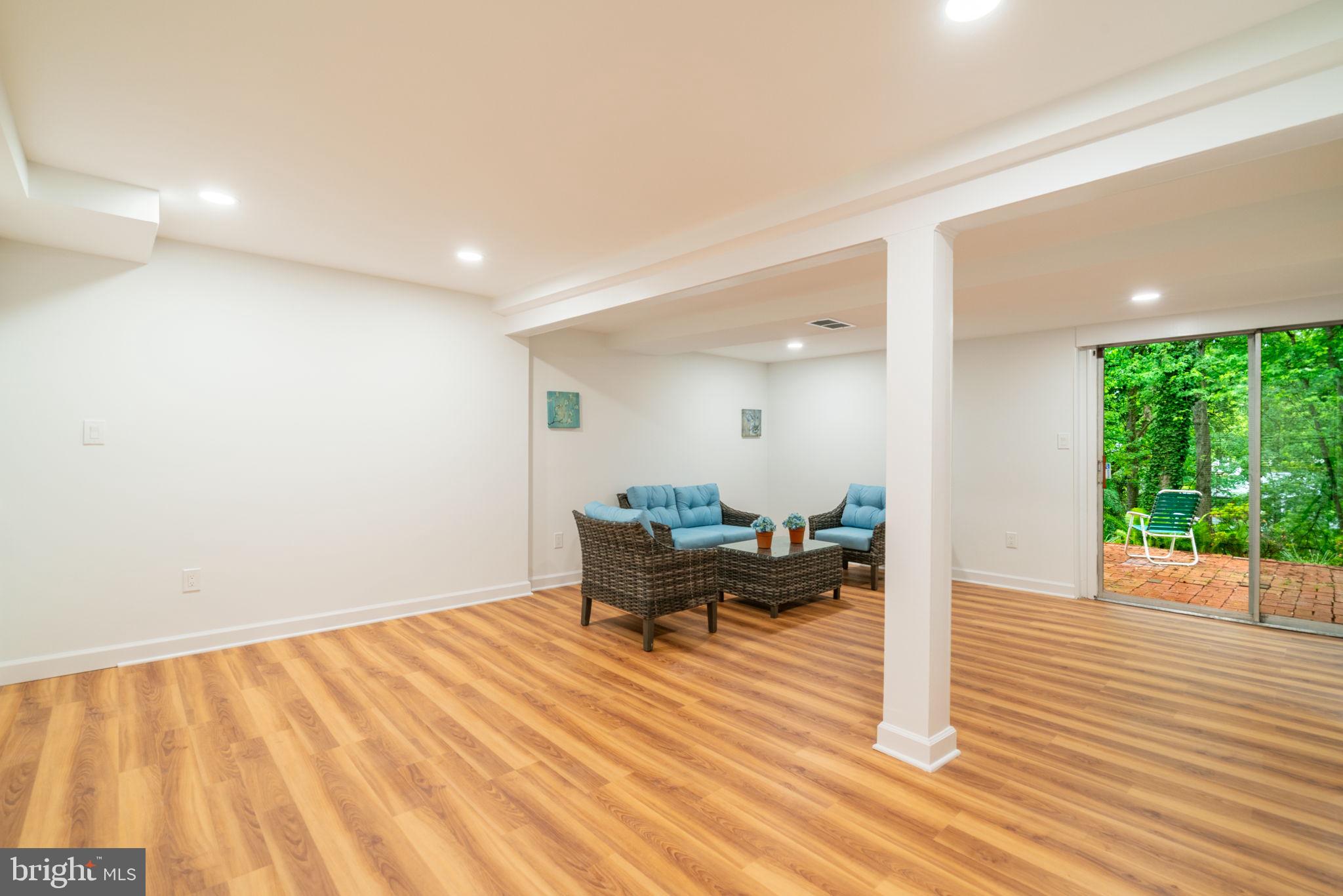 BEL PRE WOODS - Residential