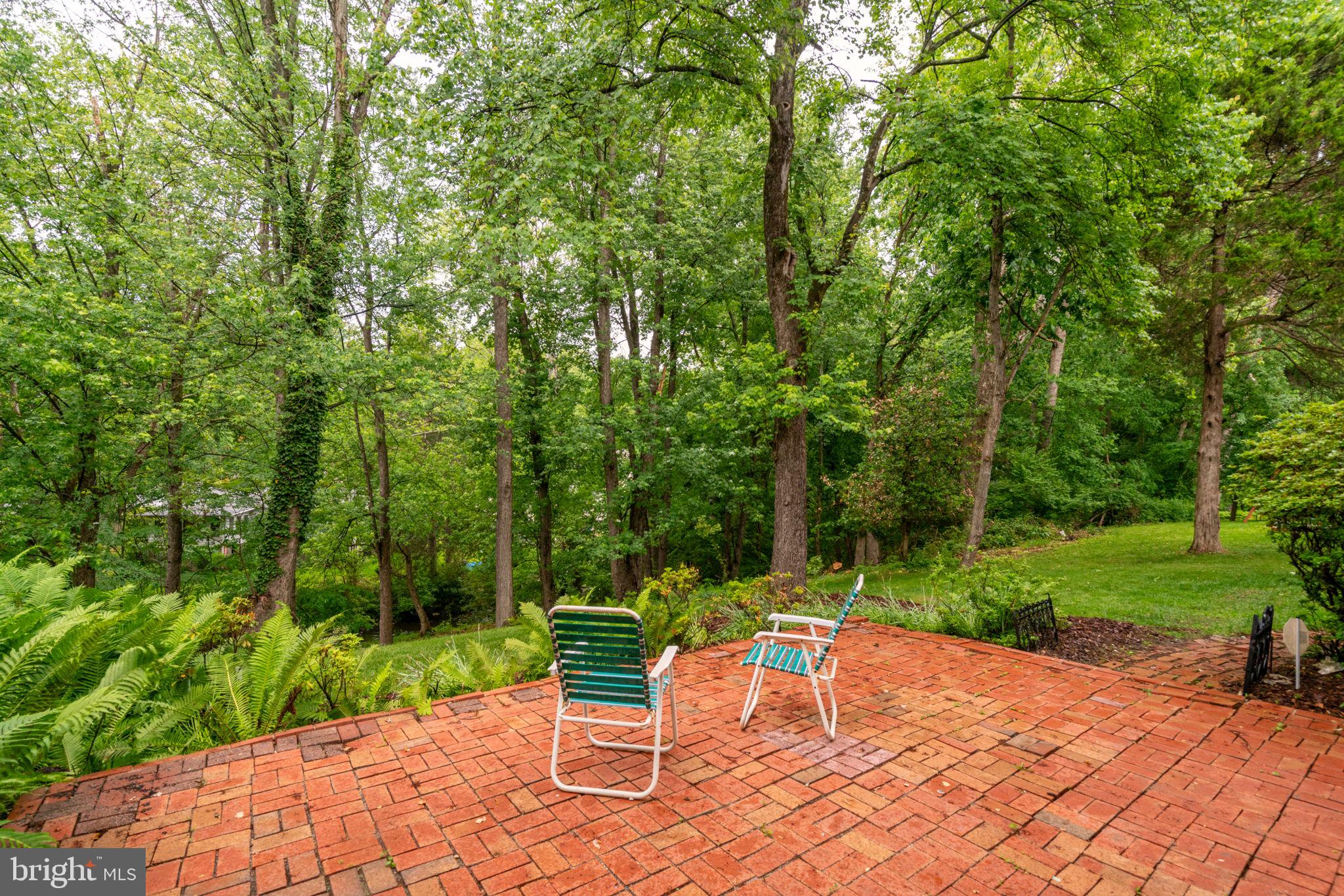 BEL PRE WOODS - Residential