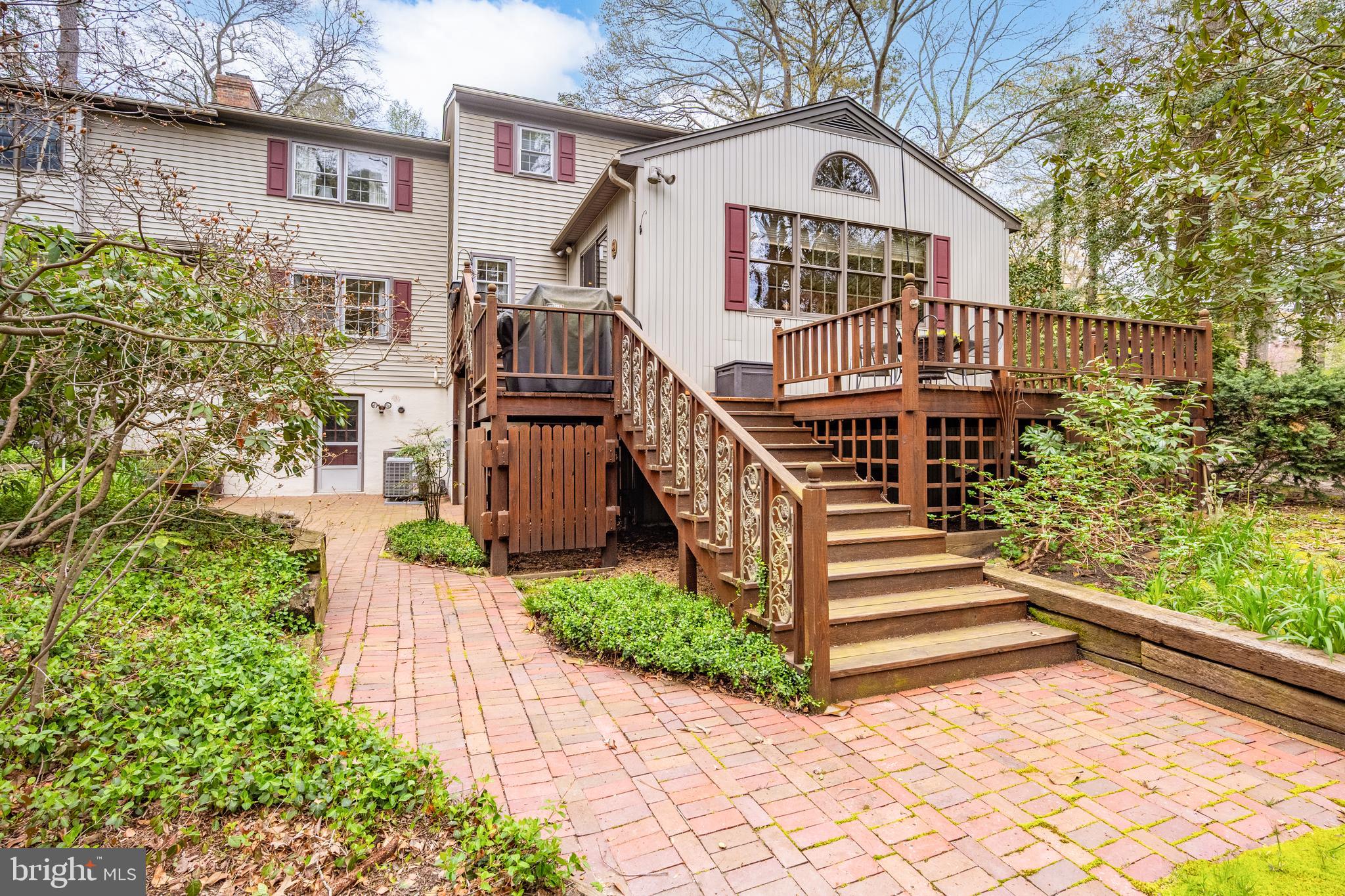 TONY TANK - Residential