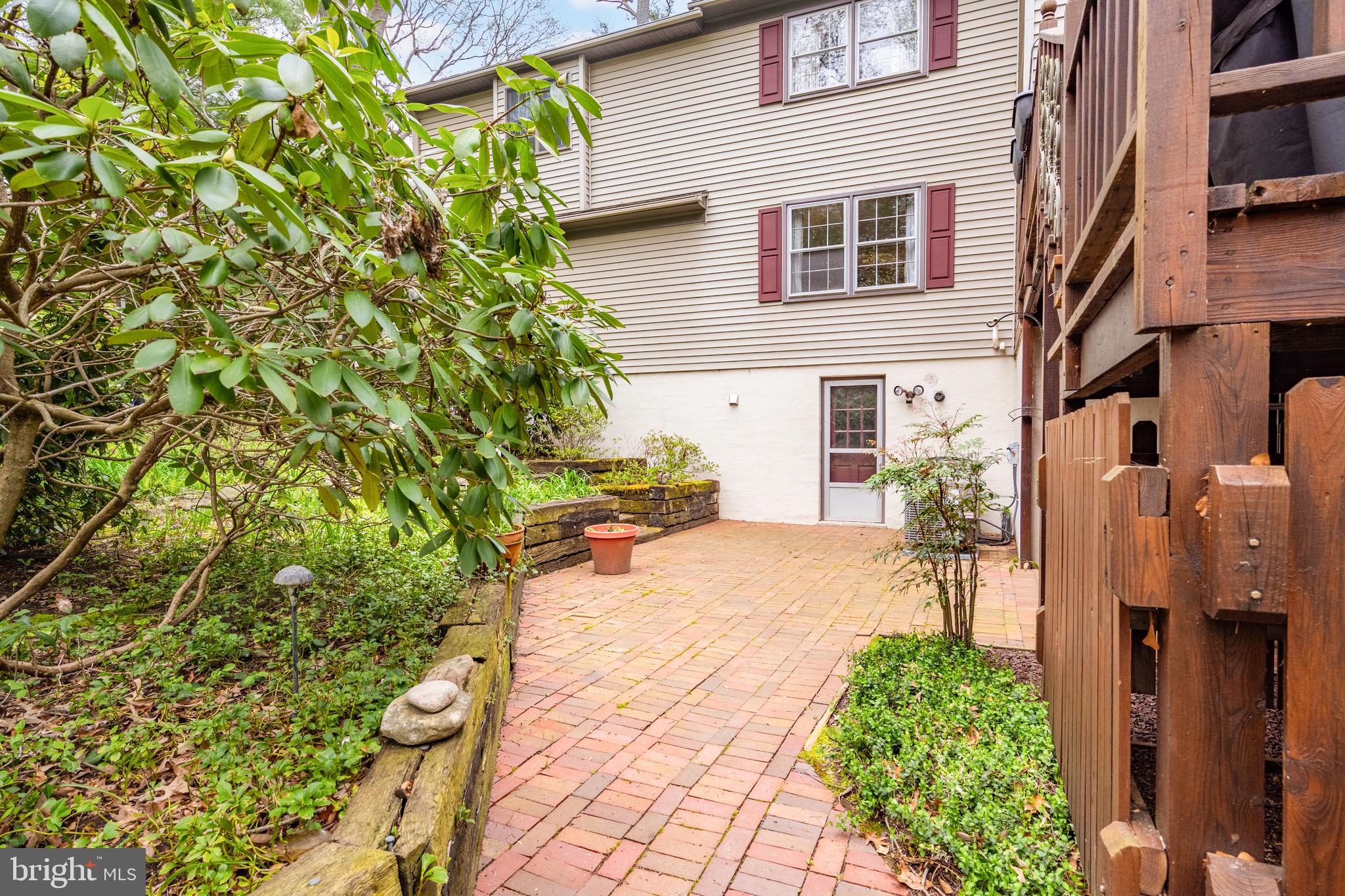 TONY TANK - Residential