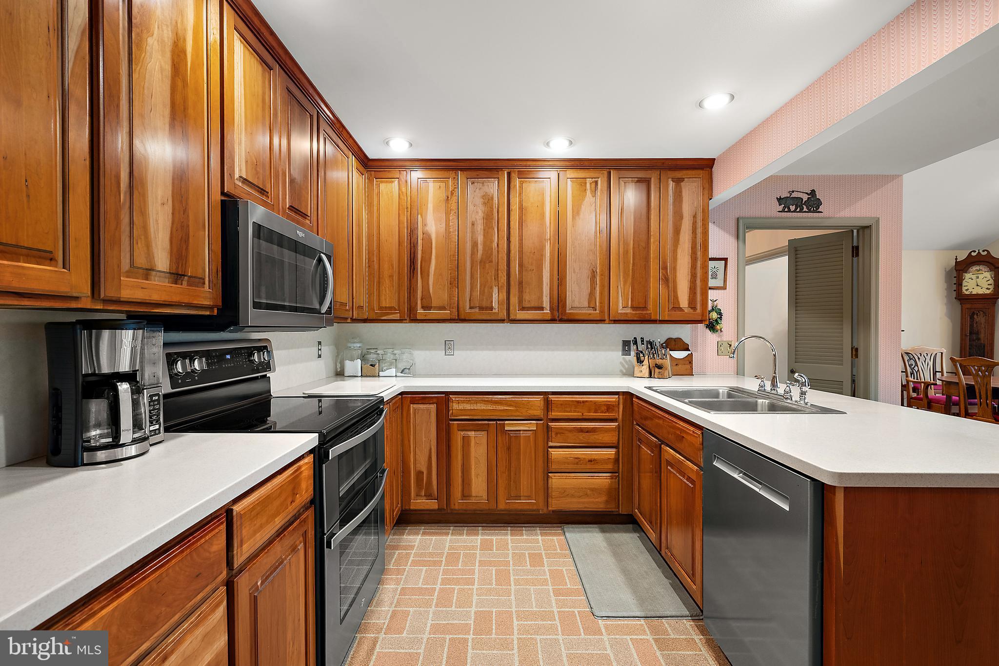 TONY TANK - Residential