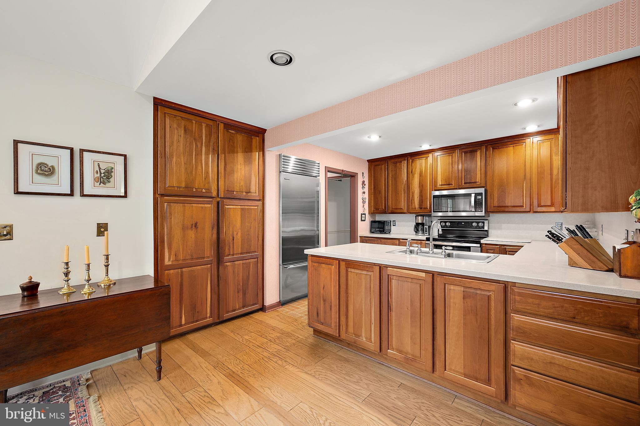 TONY TANK - Residential