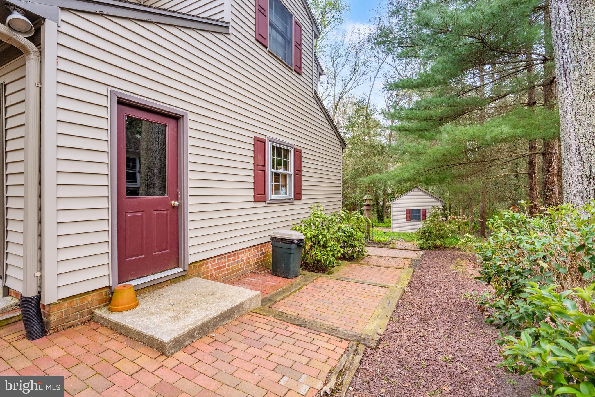 TONY TANK - Residential