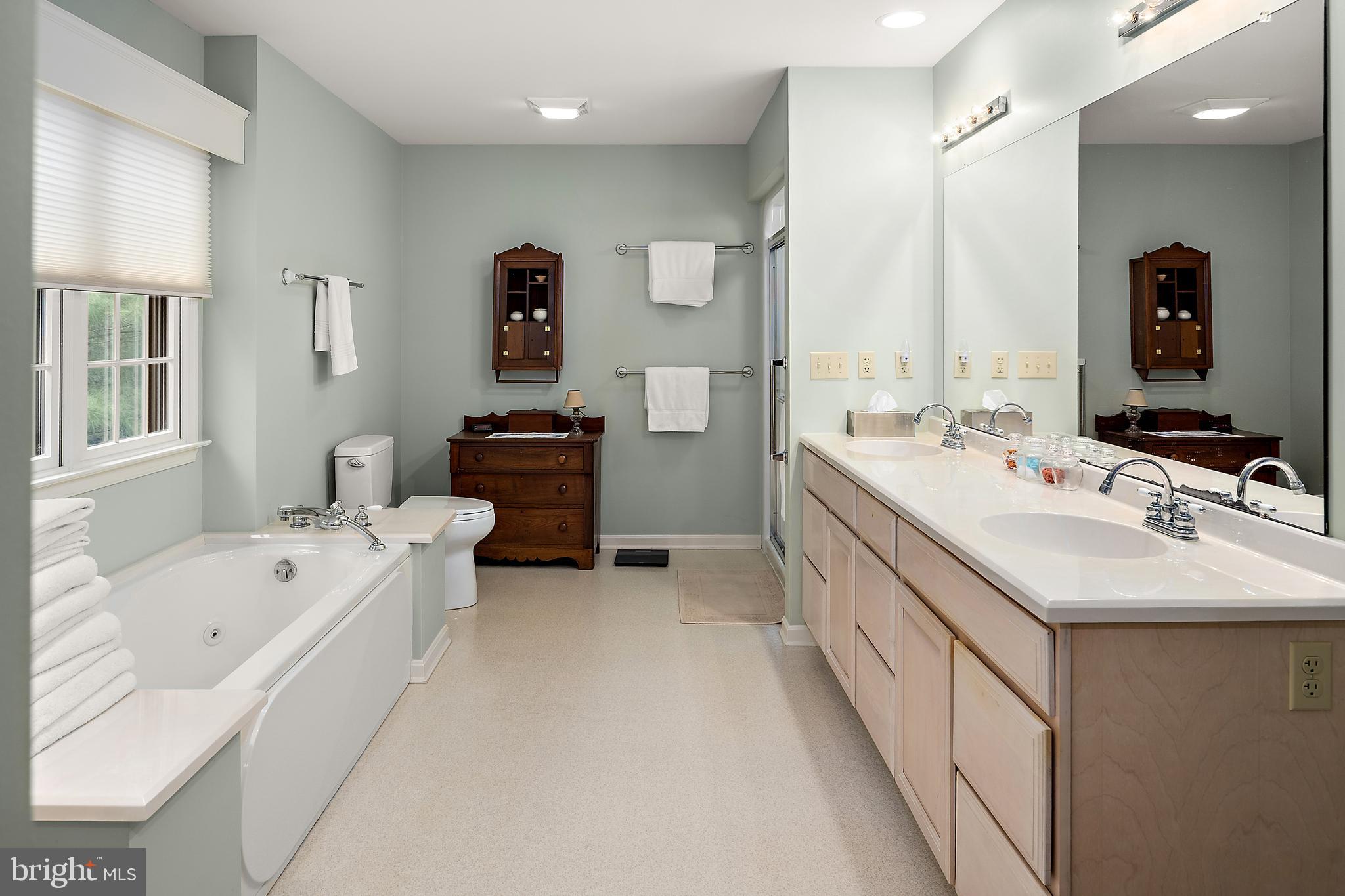 TONY TANK - Residential